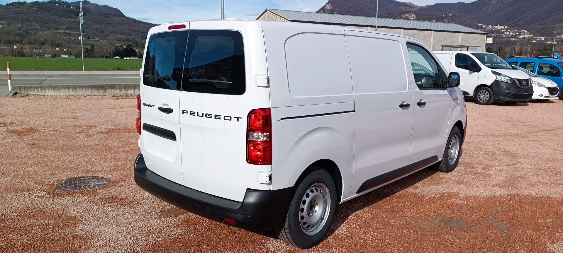 PEUGEOT Expert 1.5 BlueHDi 120 S&S Standard-image-4