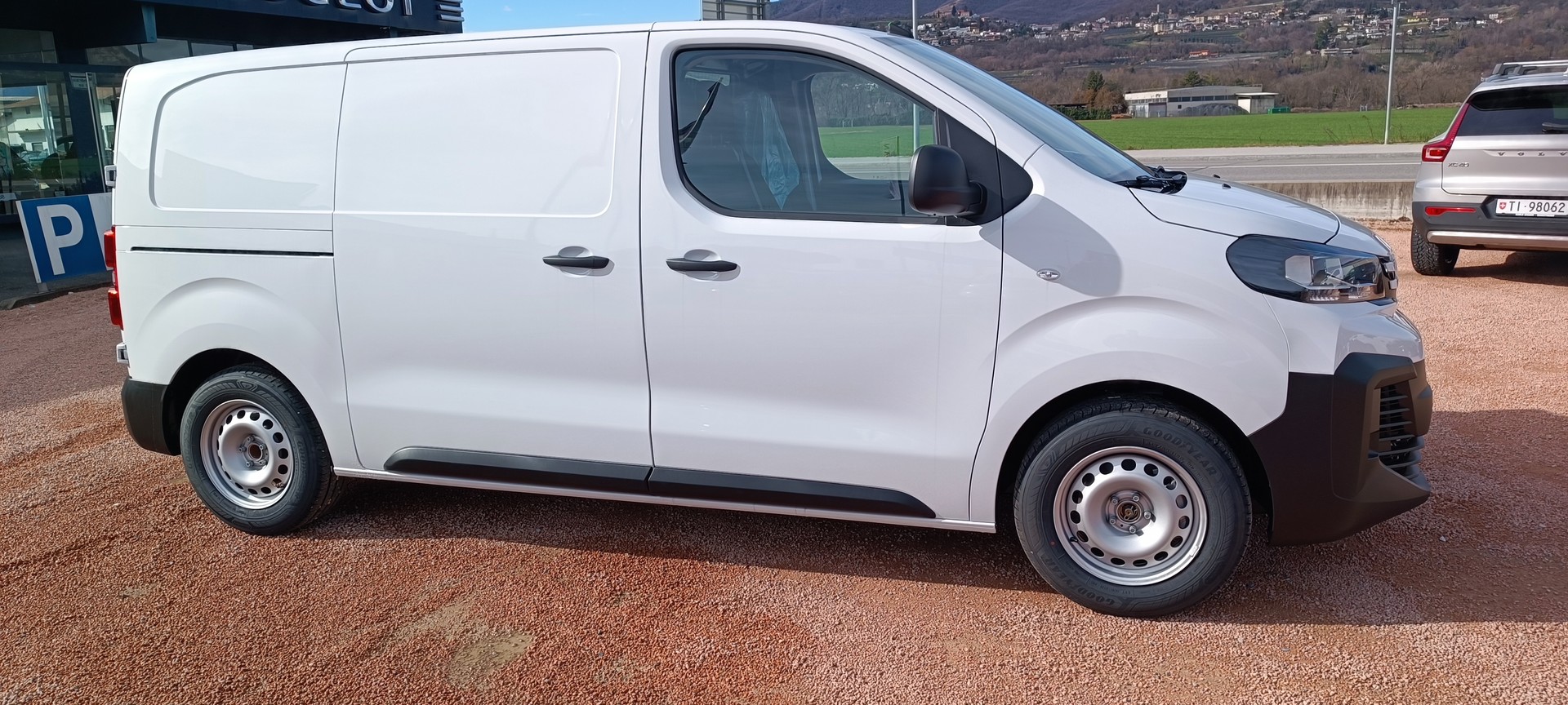 PEUGEOT Expert 1.5 BlueHDi 120 S&S Standard-showroom-element-2