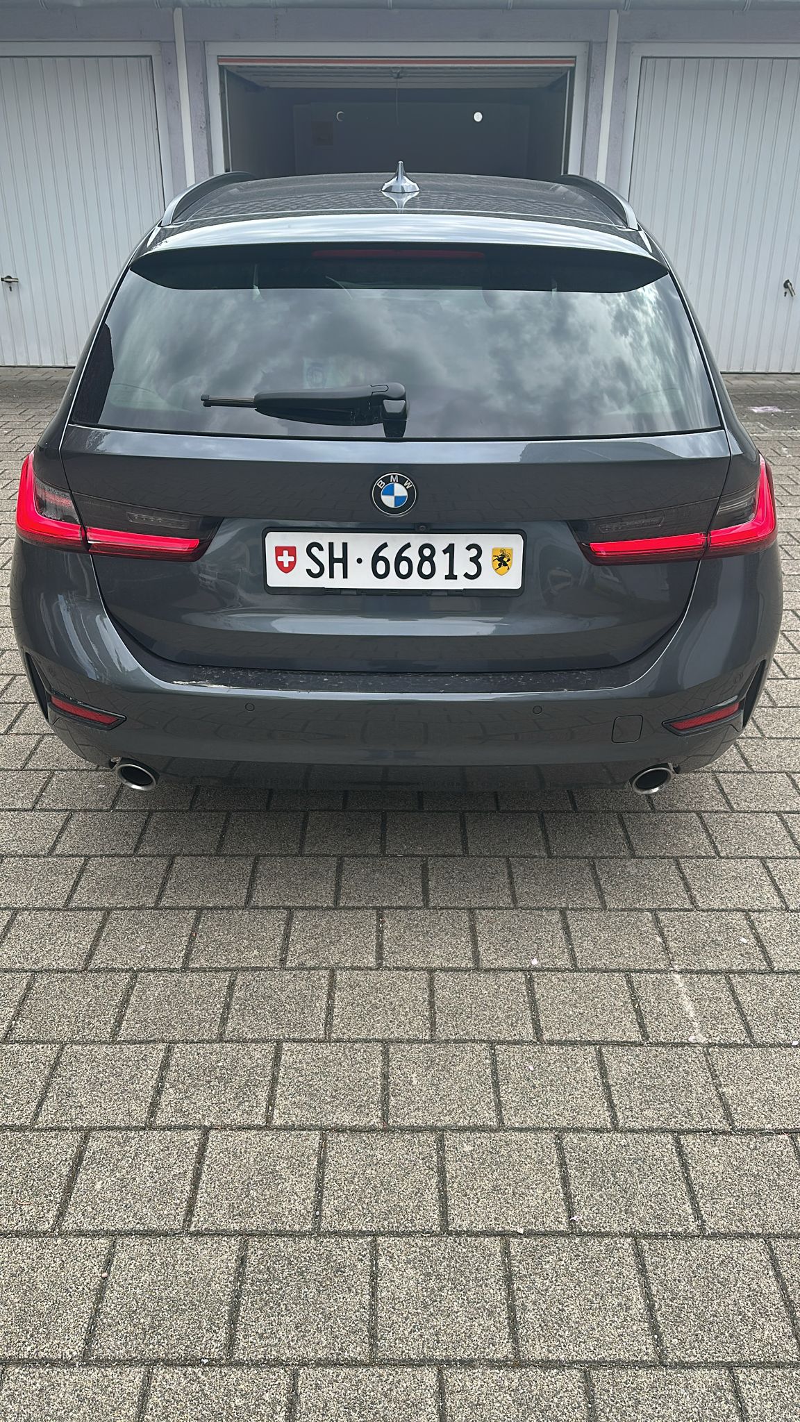 BMW 320d xDrive Touring Steptronic Fleet Edition-image-1