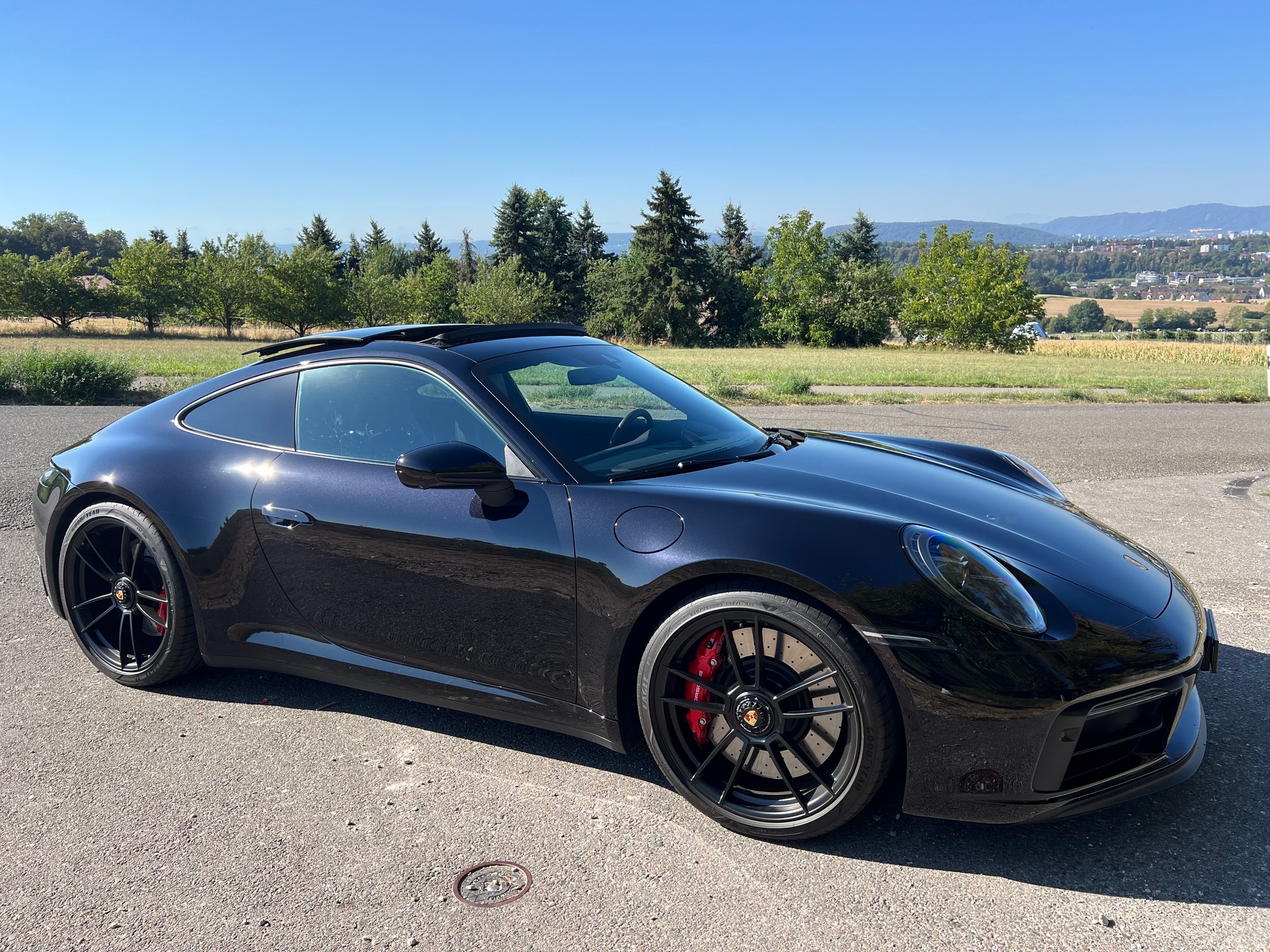 PORSCHE 911 Carrera 4 GTS PDK-image-3