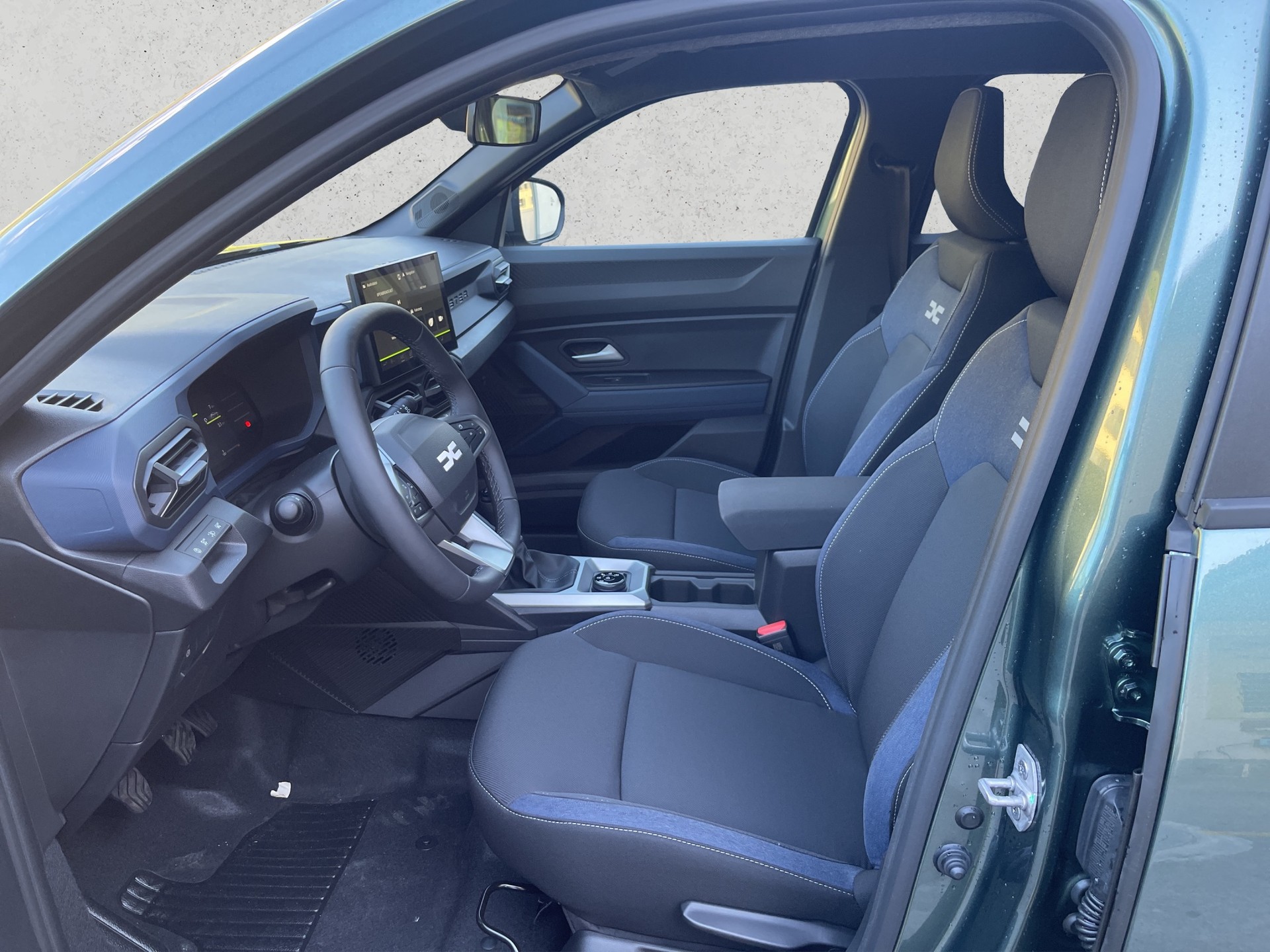 DACIA Duster 1.2 TCe Journey 4WD-image-8