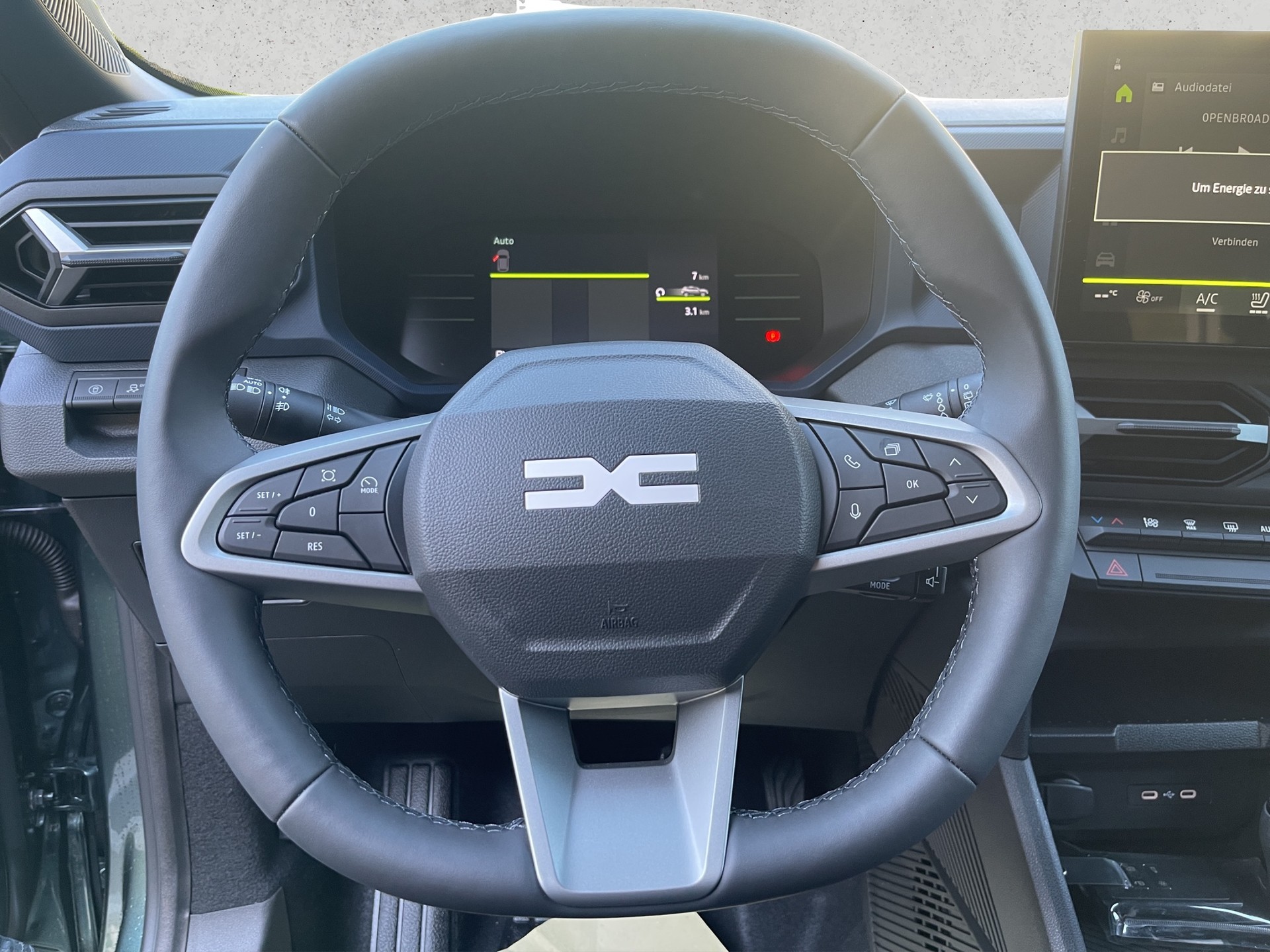 DACIA Duster 1.2 TCe Journey 4WD-image-9