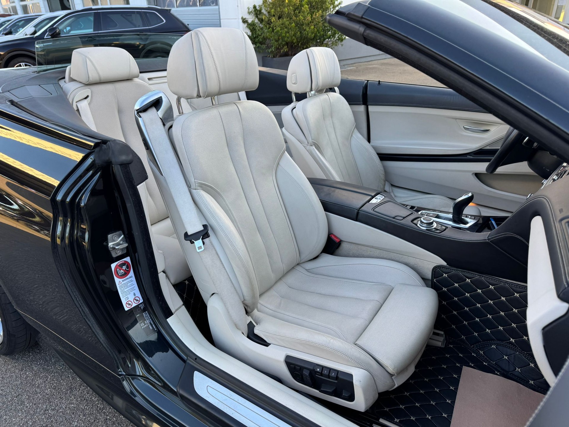 BMW 650i Cabrio xDrive-image-11