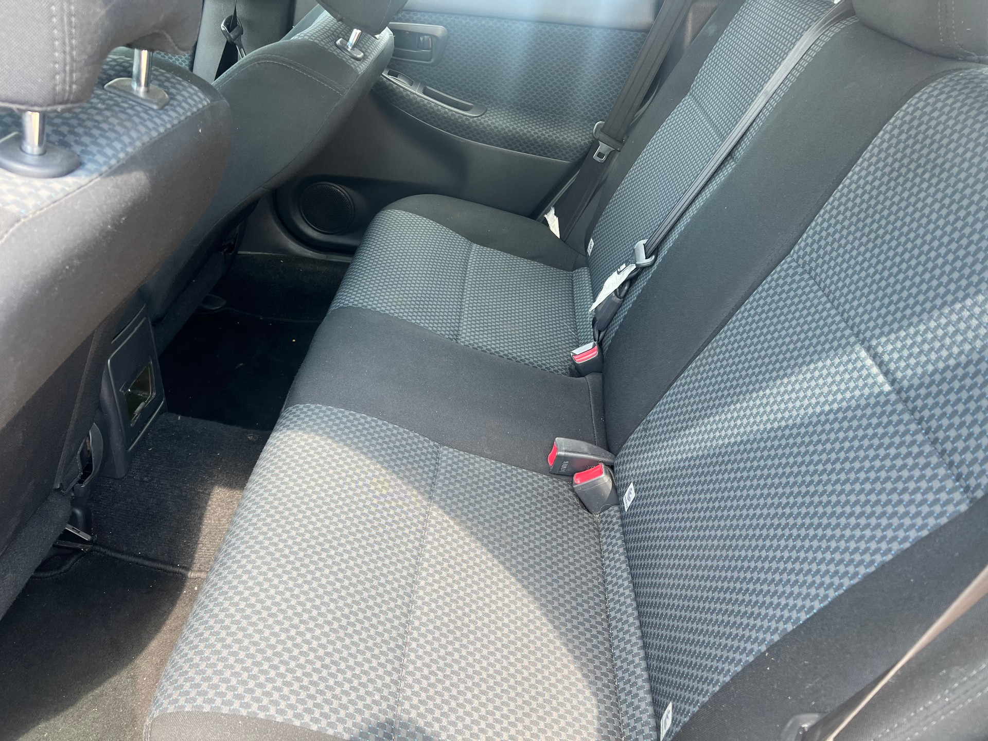 SUBARU Impreza 1.6-image-10