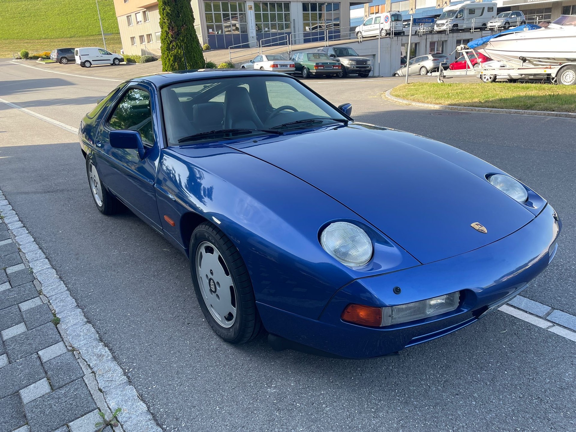 PORSCHE 928 S4