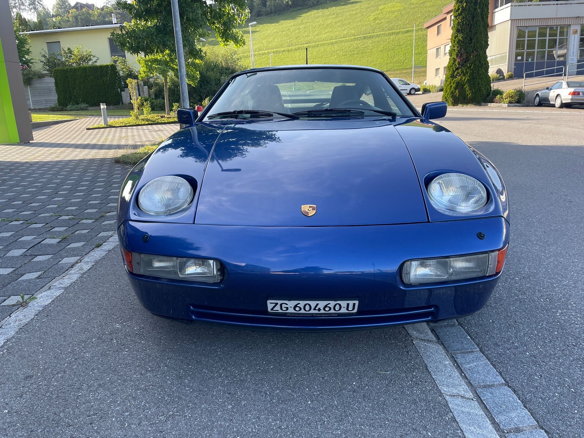PORSCHE 928 S4-image-2