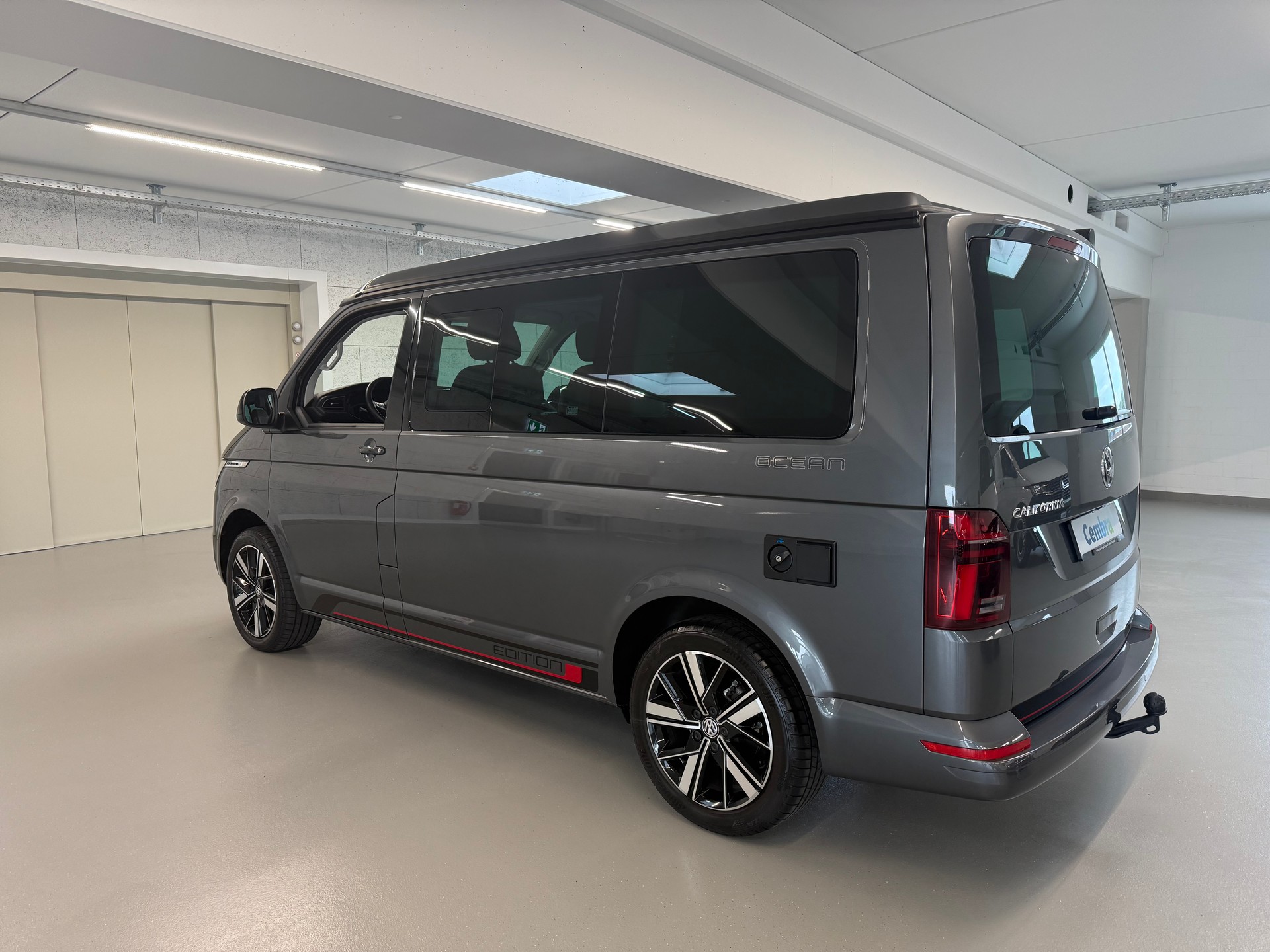 VW T6.1 California 2.0 TDI Ocean Edition Liberty DSG-image-1