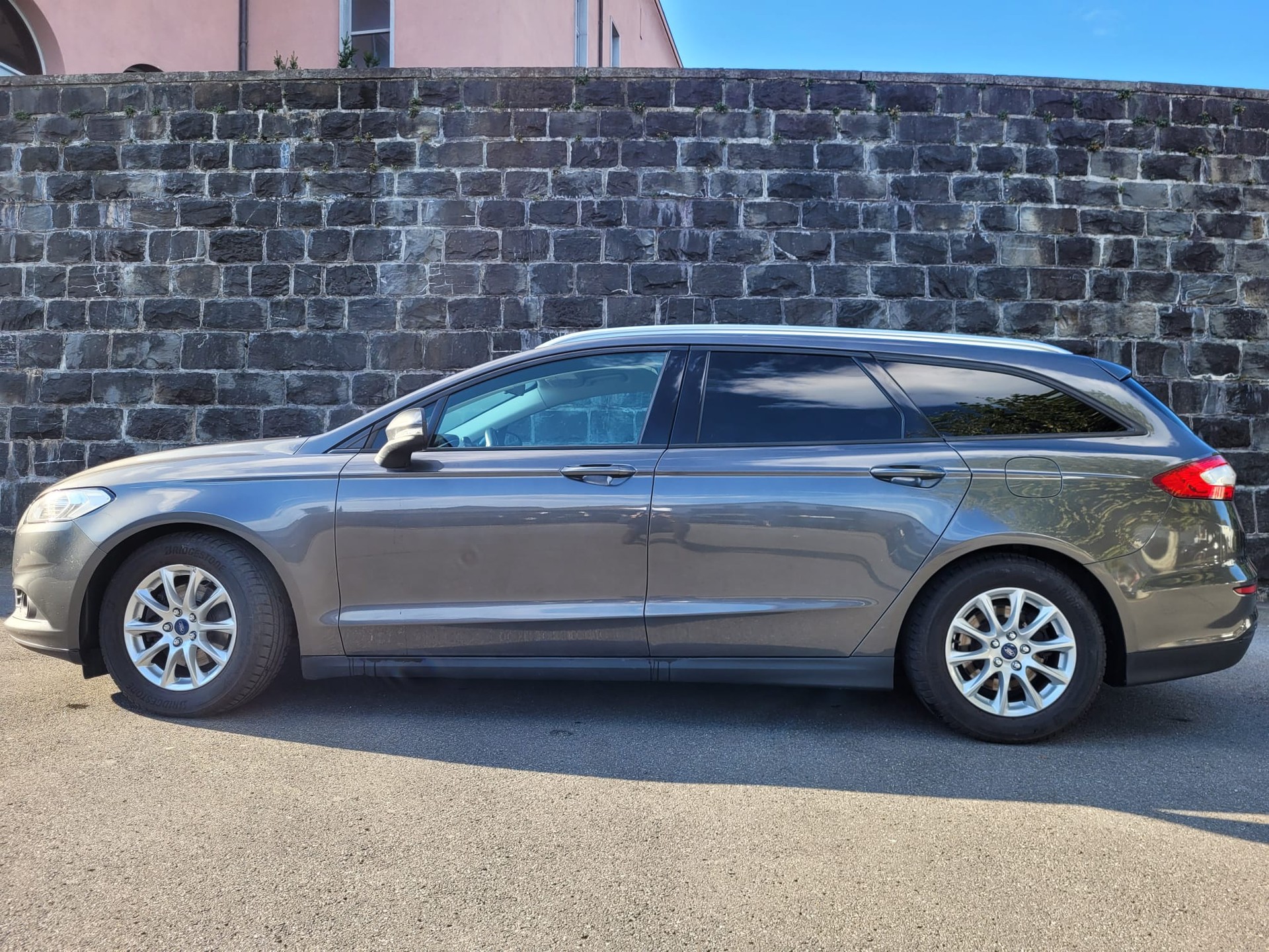 FORD FORD Ford Mondeo Mk5 1.6 TDCi ( zweiter Radsatz)