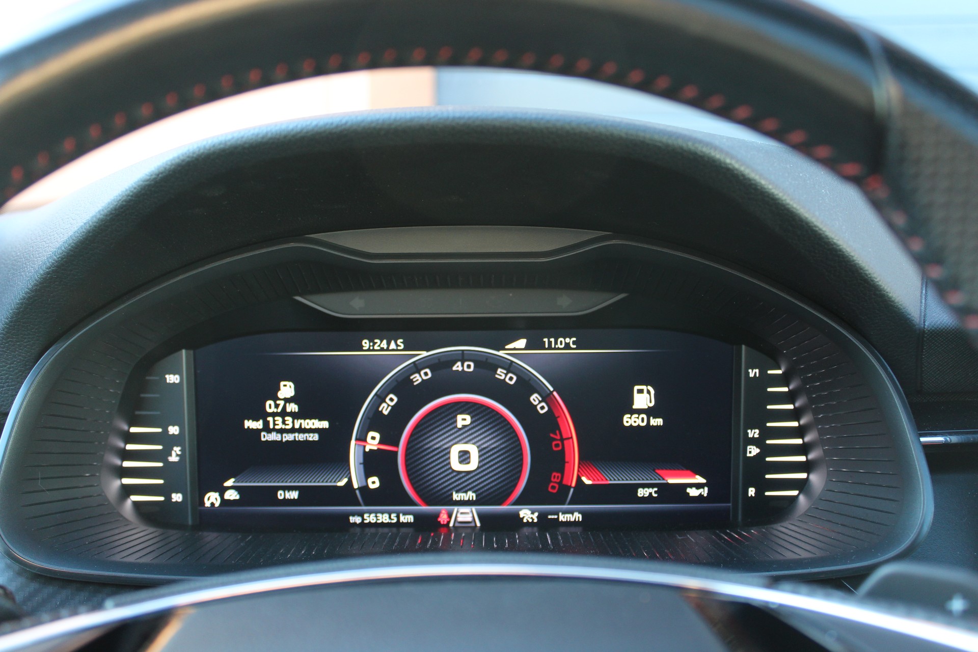 SKODA Kamiq 1.5 TSI ACT Monte Carlo DSG - "Toit Pano * 8 Roues * Tempomat Adapt * Caméra * Son Premium"-image-10