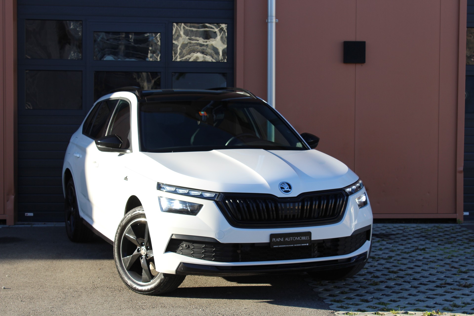 SKODA Kamiq 1.5 TSI ACT Monte Carlo DSG - "Toit Pano * 8 Roues * Tempomat Adapt * Caméra * Son Premium"-image-0