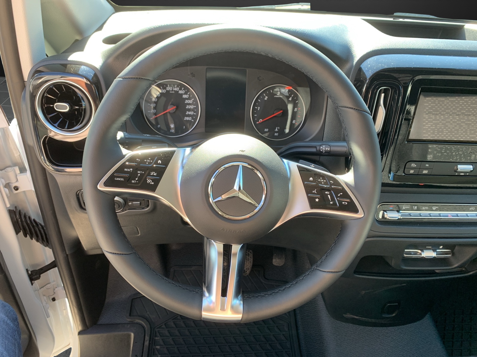 MERCEDES-BENZ Vito 116 CDI Lang Pro 9G-Tronic 4M-image-10