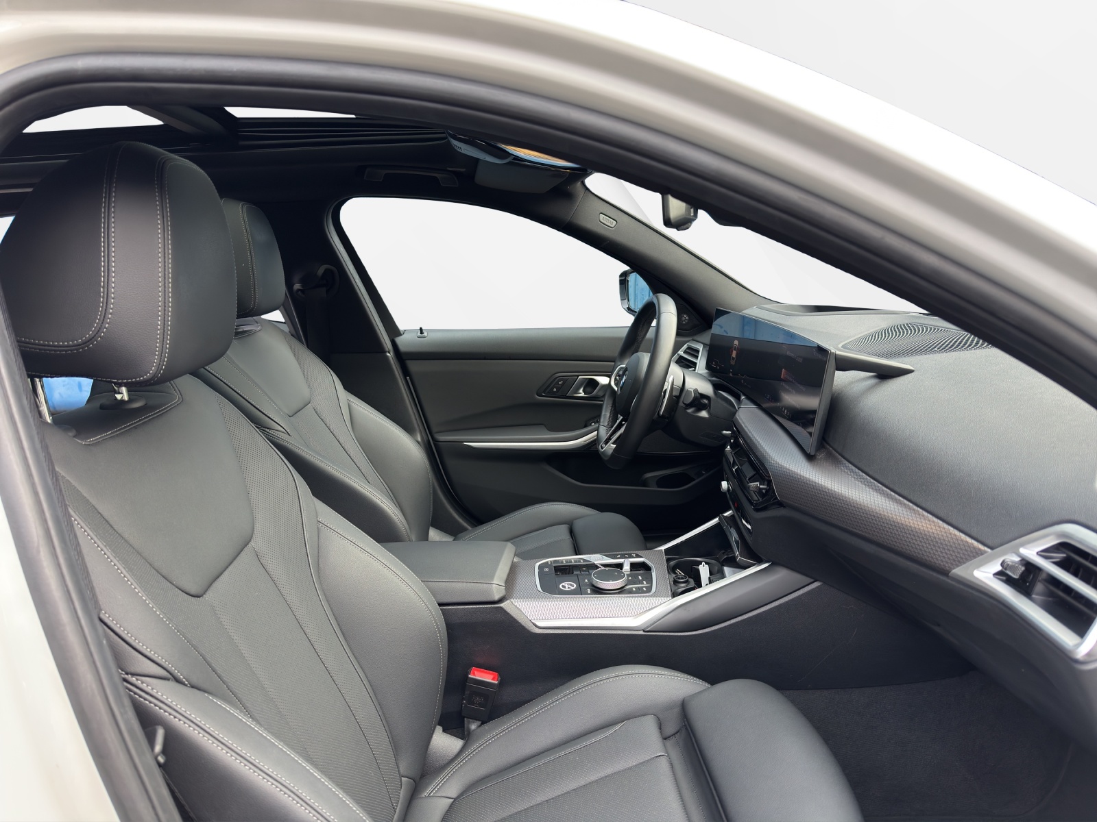 BMW 320d xDr 48V Tour M Sport-image-17