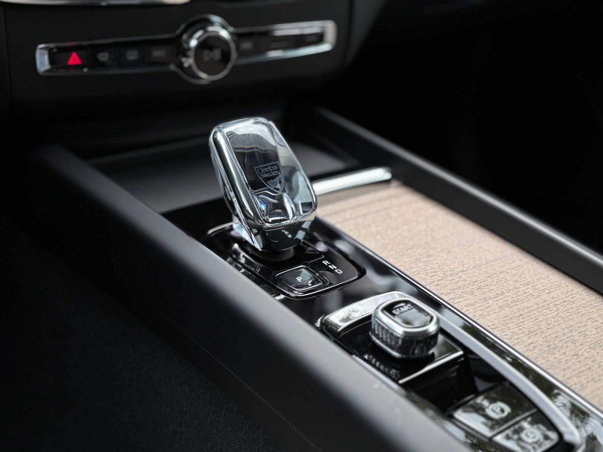 VOLVO XC60 2.0 T8 TE Ultra Dark eAWD-image-14