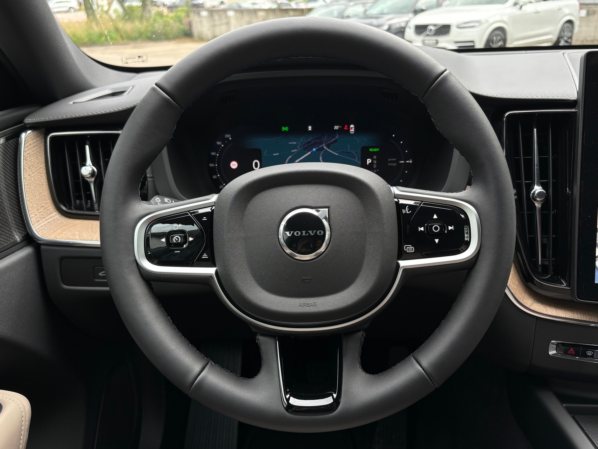 VOLVO XC60 2.0 T8 TE Ultra Dark eAWD-image-15