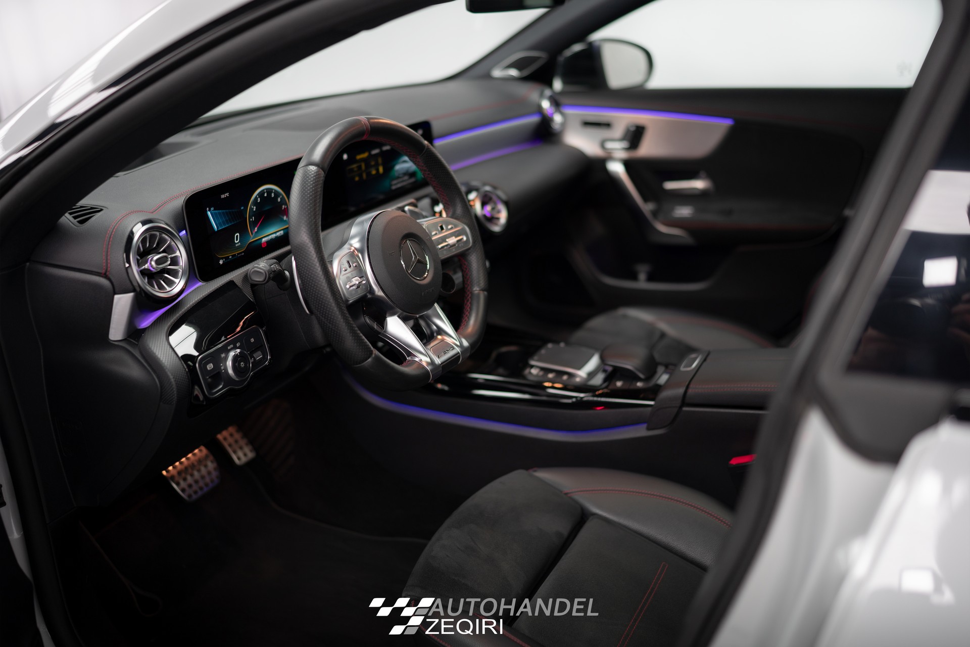 MERCEDES-BENZ CLA Shooting Brake 45 S AMG 4Matic+ 8G-DCT-image-5