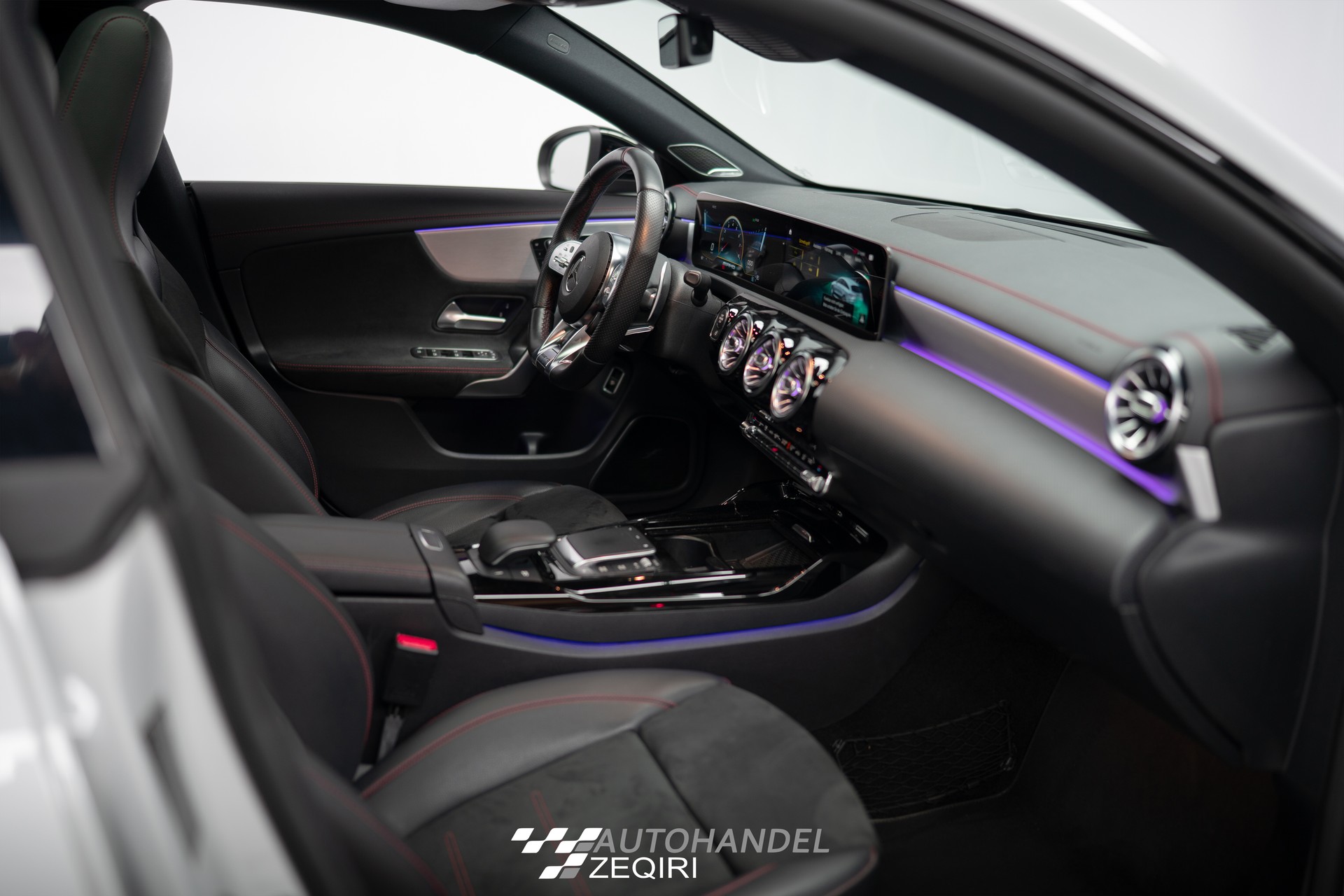MERCEDES-BENZ CLA Shooting Brake 45 S AMG 4Matic+ 8G-DCT-image-9