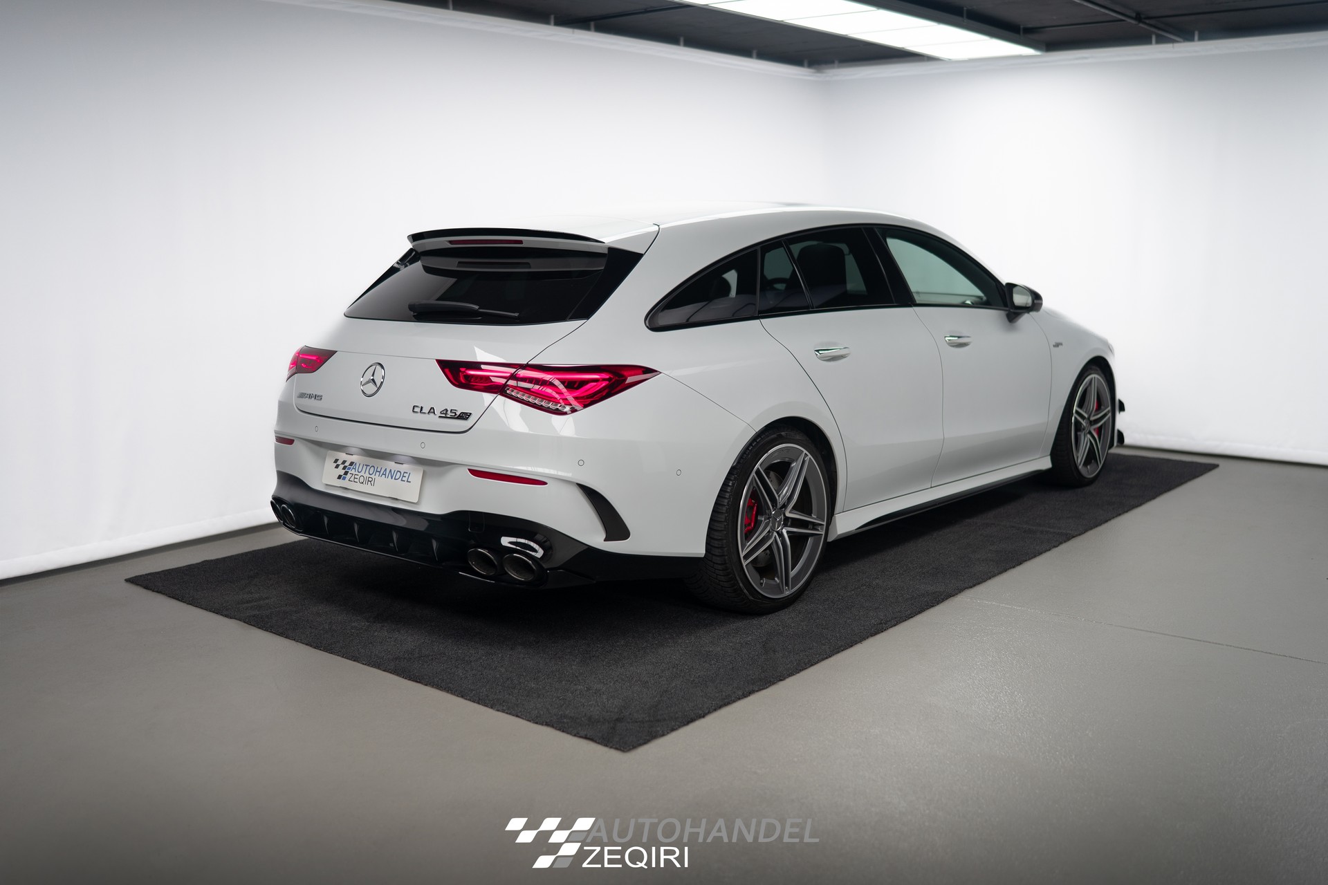 MERCEDES-BENZ CLA Shooting Brake 45 S AMG 4Matic+ 8G-DCT-image-4
