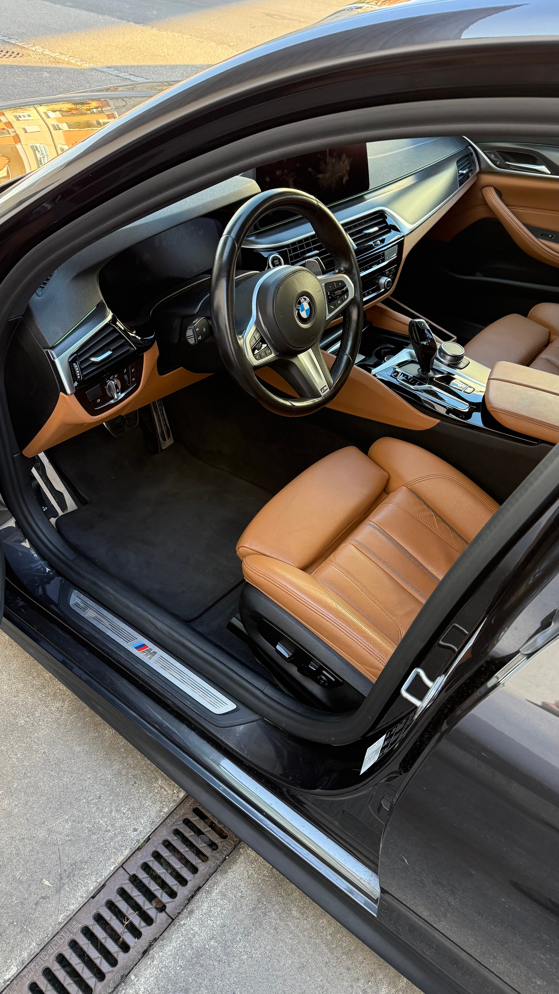 BMW 520d xDrive 48V Pure M Sport Edition Steptronic-image-8