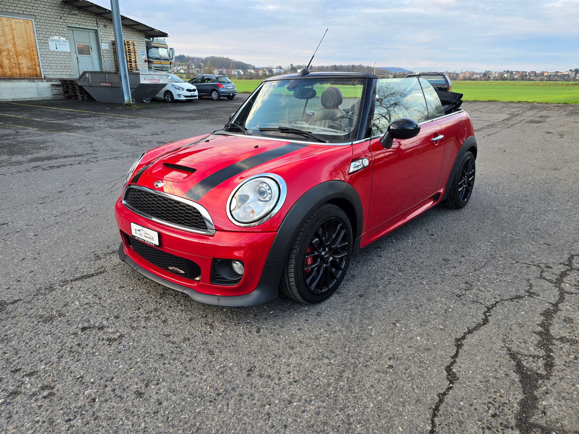 MINI Cooper John Cooper Works Cabriolet-image-10
