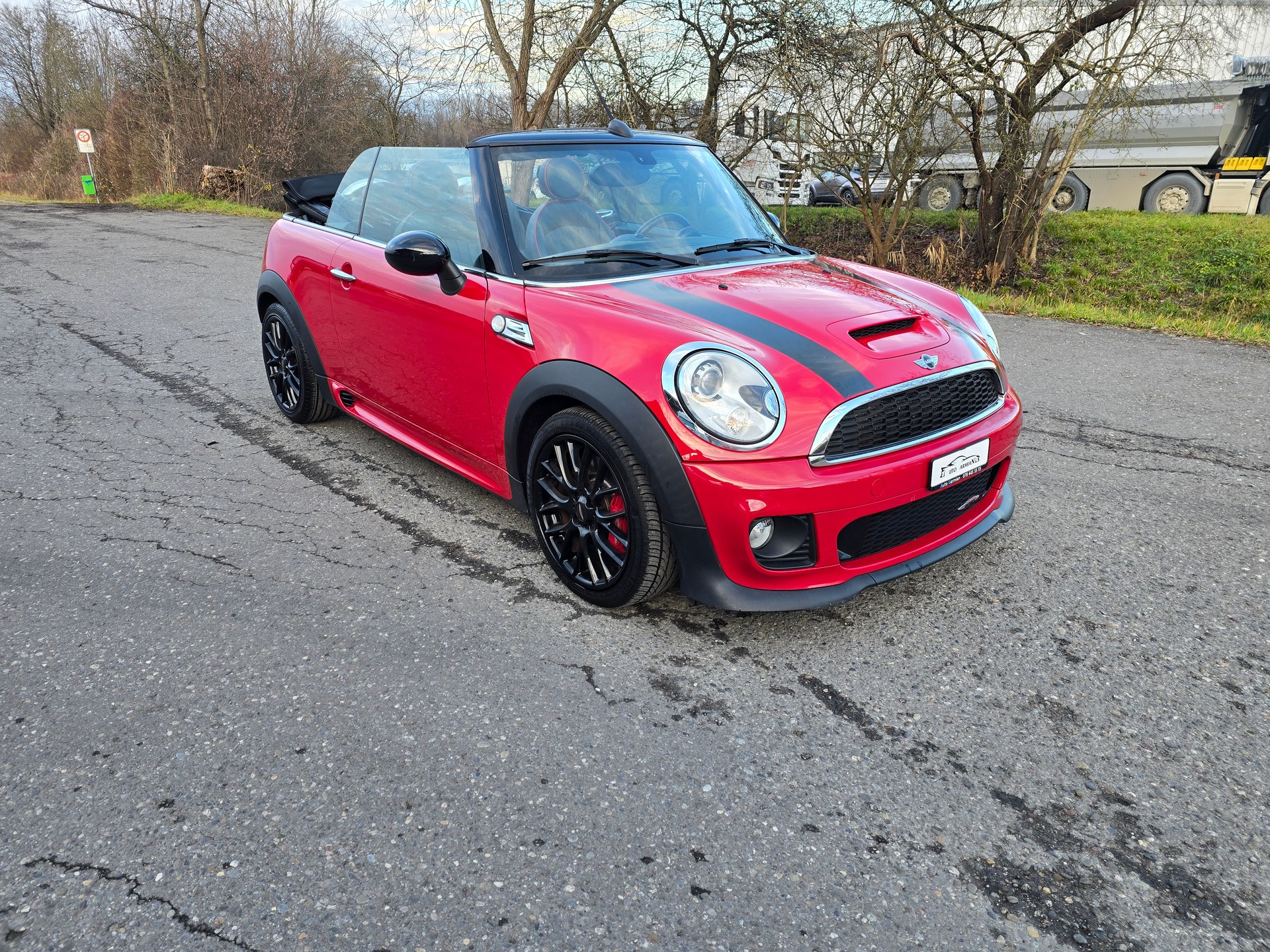 MINI Cooper John Cooper Works Cabriolet-image-11