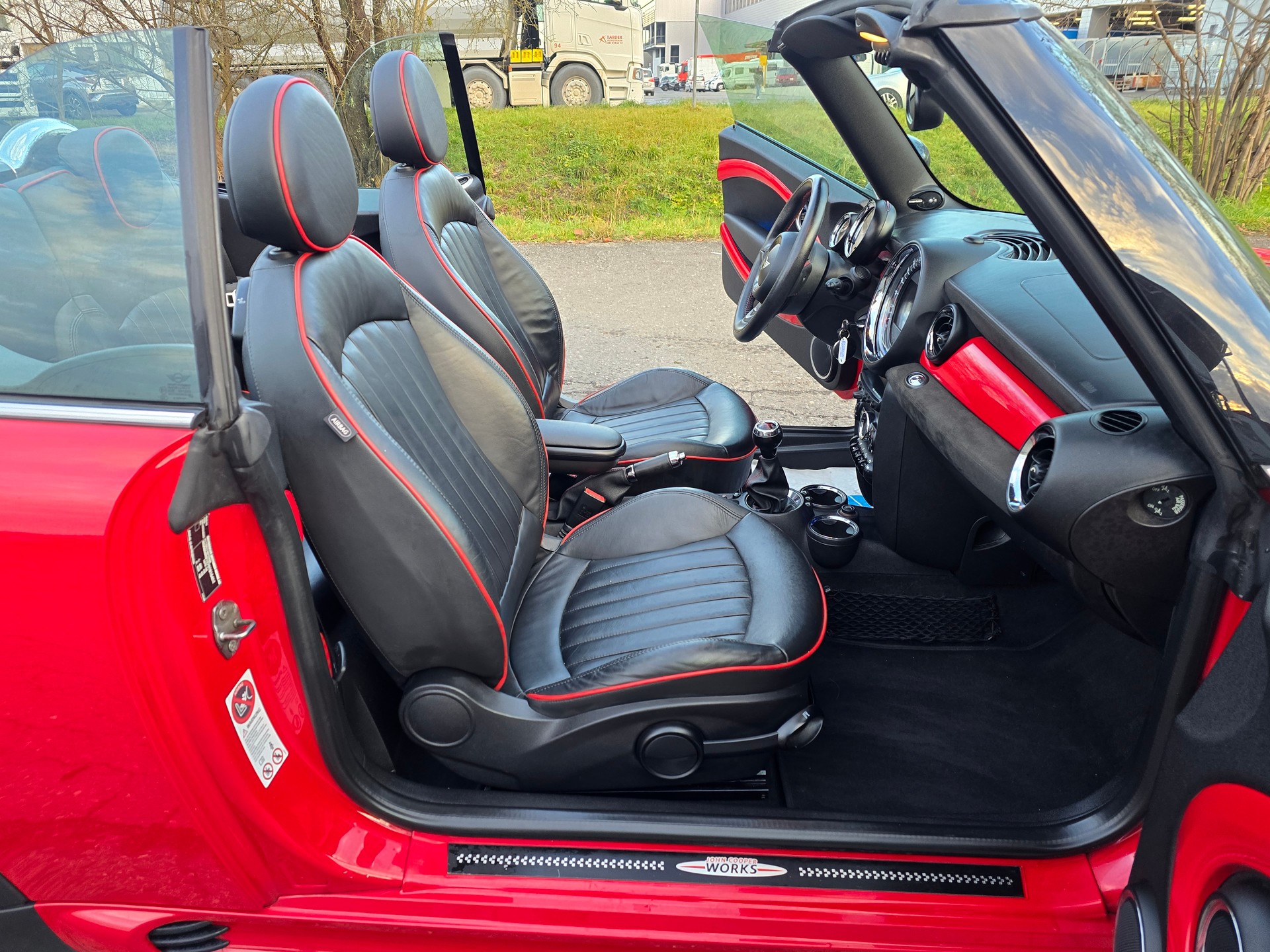 MINI Cooper John Cooper Works Cabriolet-image-19