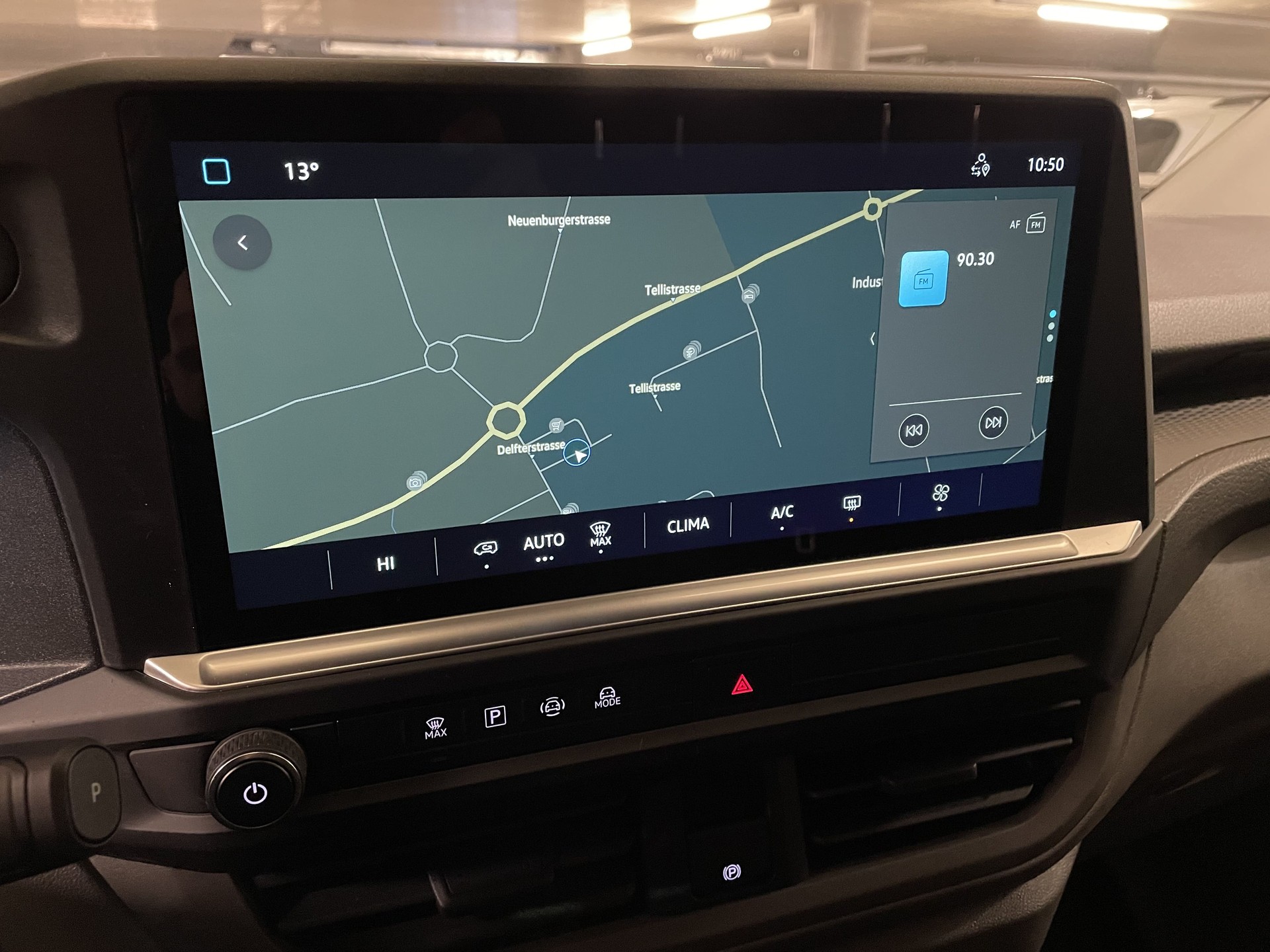 VW Transporter 2.0 TDI 4Motion Automat-image-10