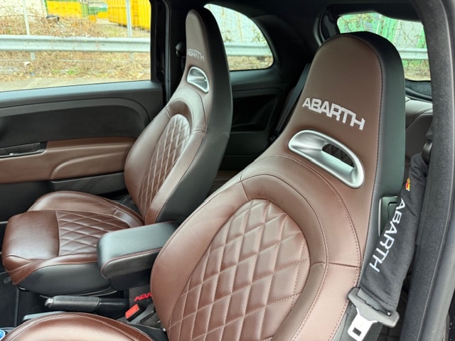 FIAT 595 1.4 16V Turbo Abarth Turismo Dualogic-image-9