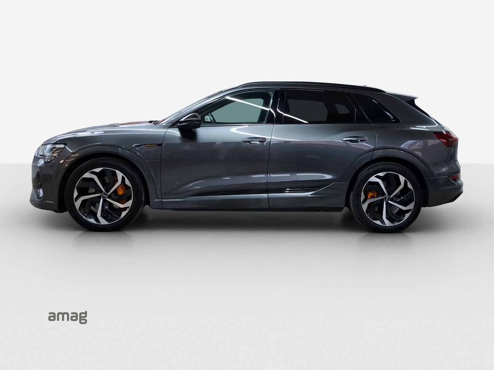 AUDI e-tron 55 S Line Black Edition quattro-image-1