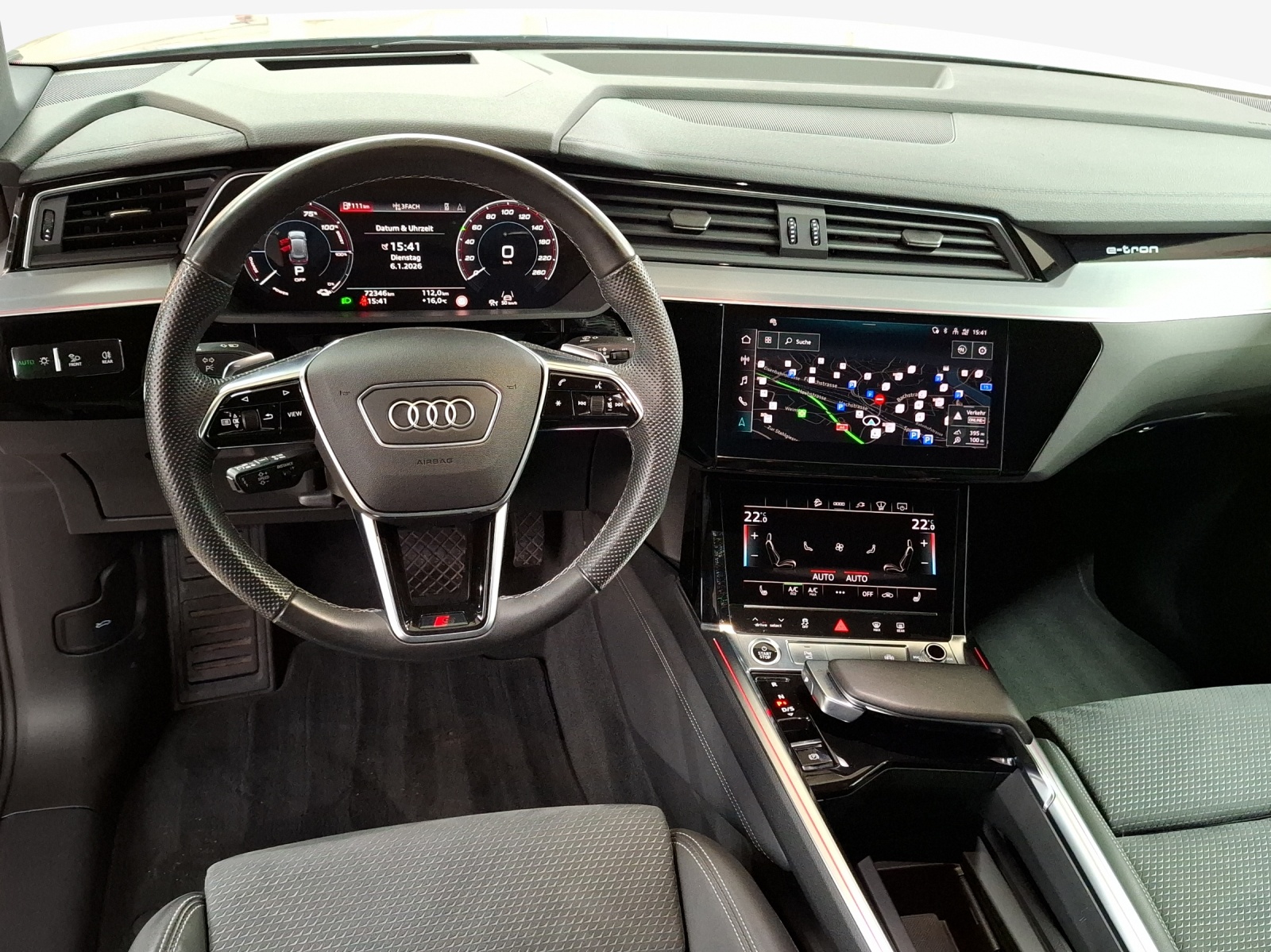 AUDI e-tron 55 S Line Black Edition quattro-image-9