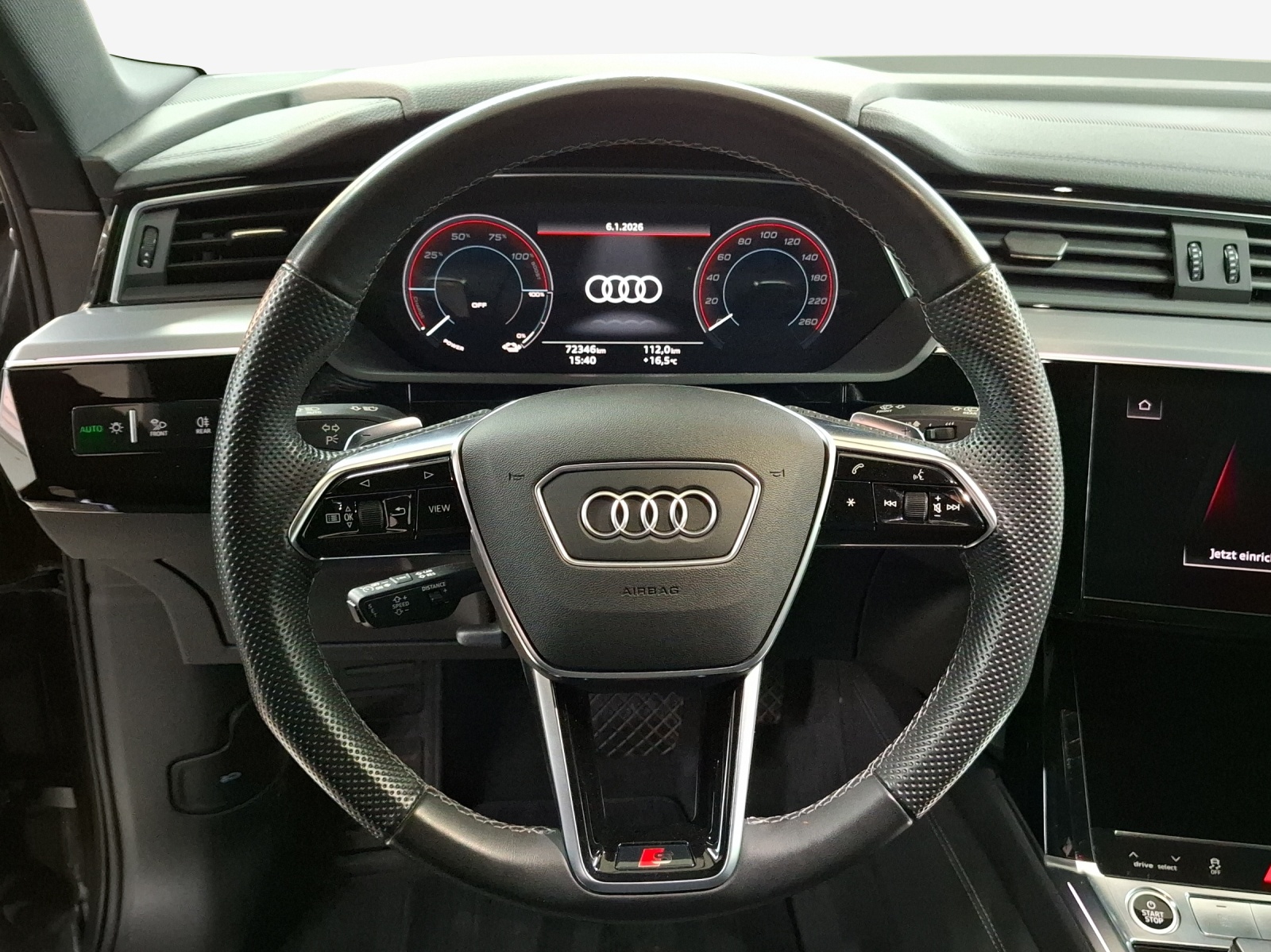 AUDI e-tron 55 S Line Black Edition quattro-image-10