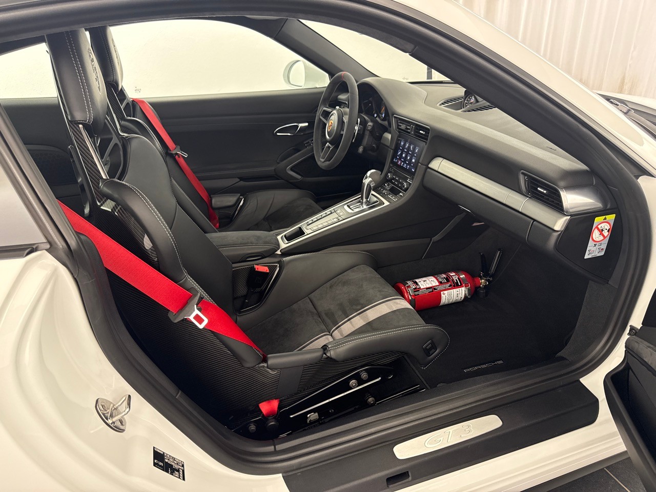 PORSCHE 911 GT3 ''Clubsportpaket ohne Überrollkäfig''-image-8