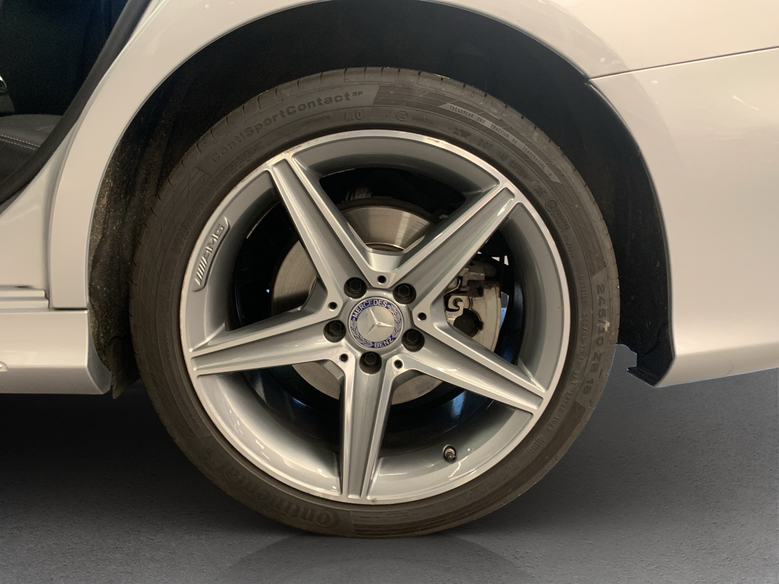 MERCEDES-BENZ C 250 AMG Line-image-11