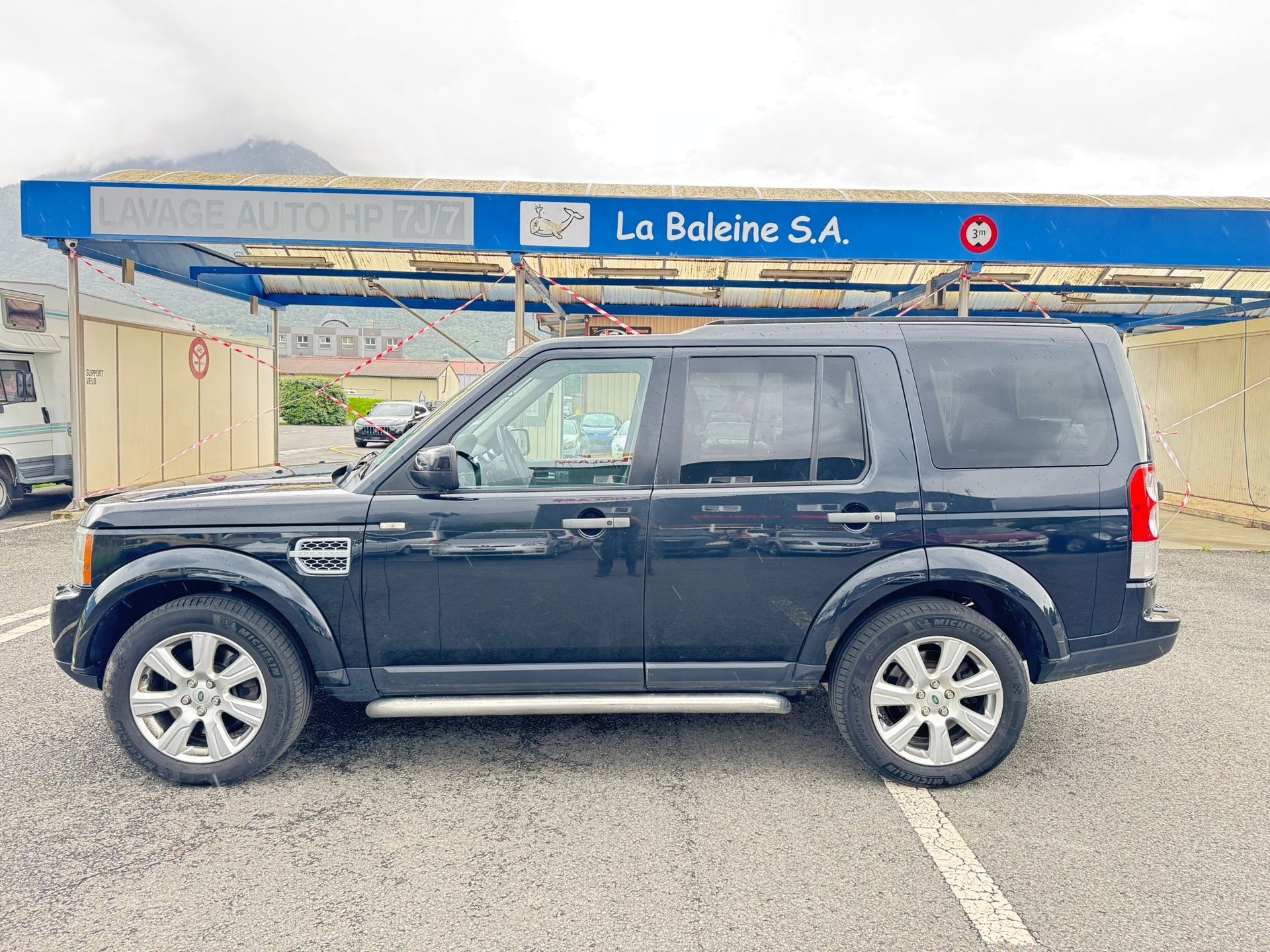 LAND ROVER DISCOVERY-image-3