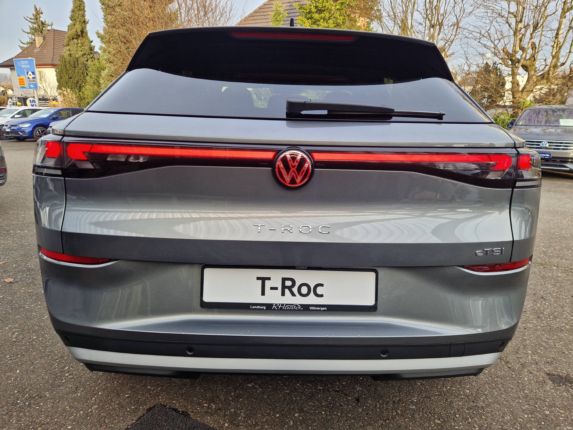 VW T-Roc 1.5 eTSI Life DSG-image-4