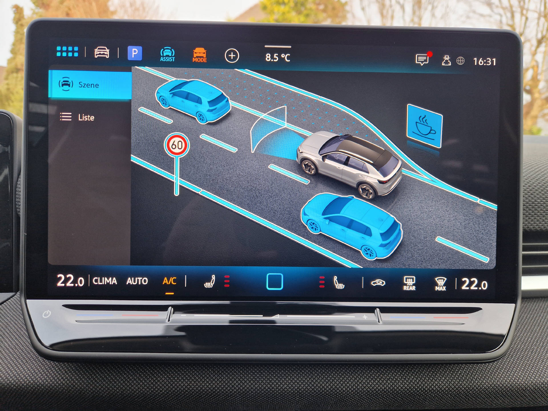 VW T-Roc 1.5 eTSI Life DSG-image-12