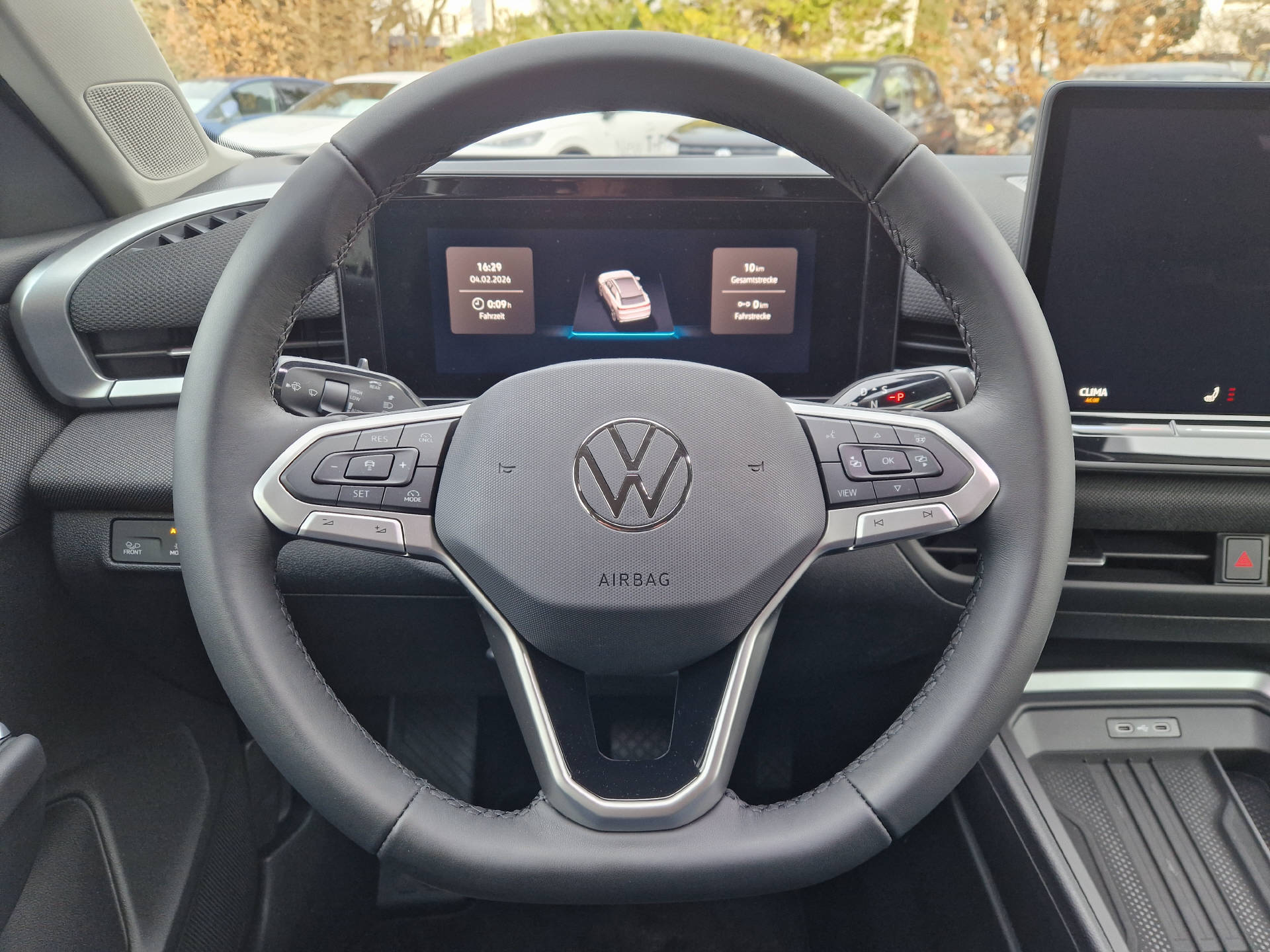 VW T-Roc 1.5 eTSI Life DSG-image-8