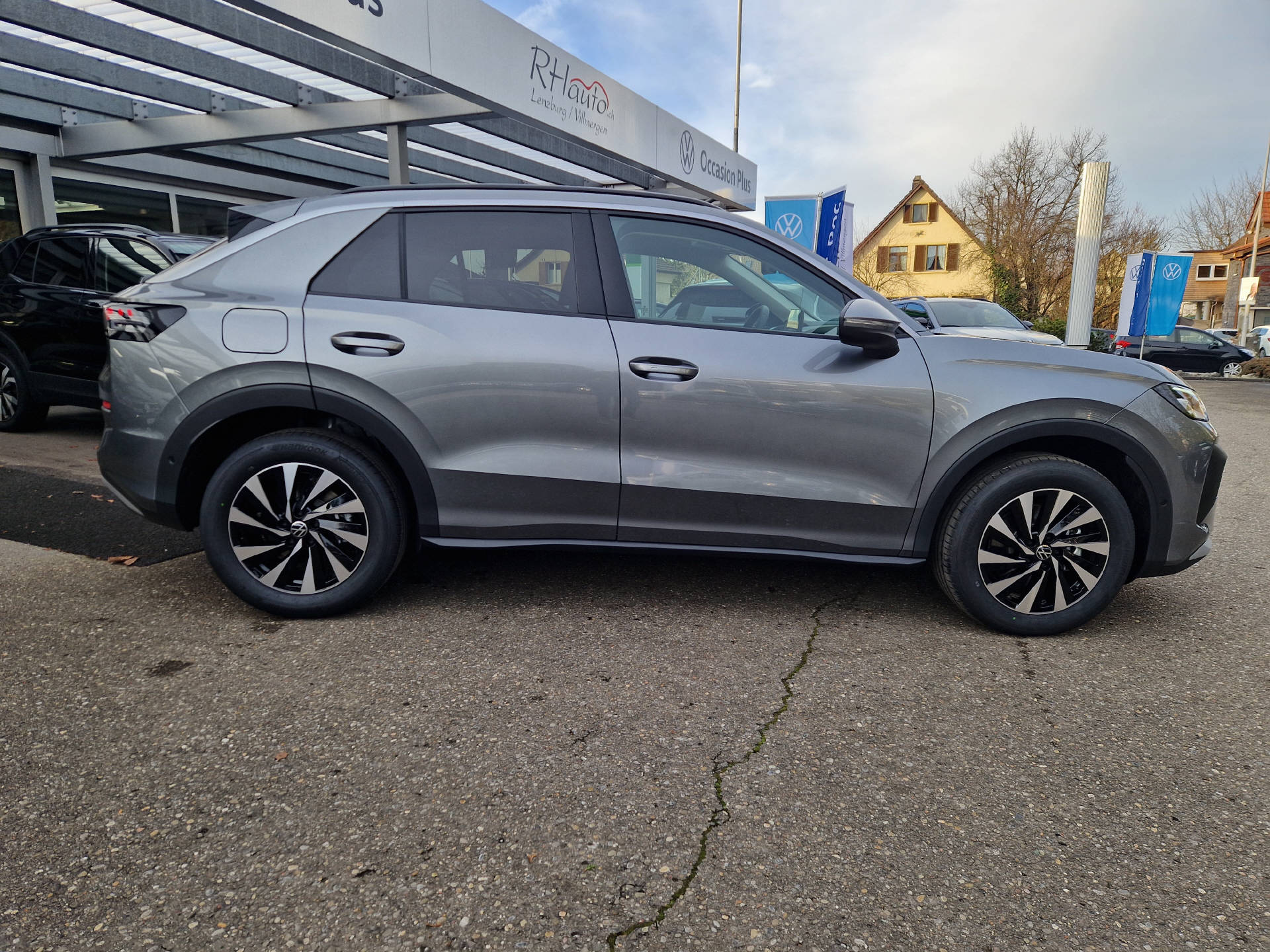VW T-Roc 1.5 eTSI Life DSG-image-2