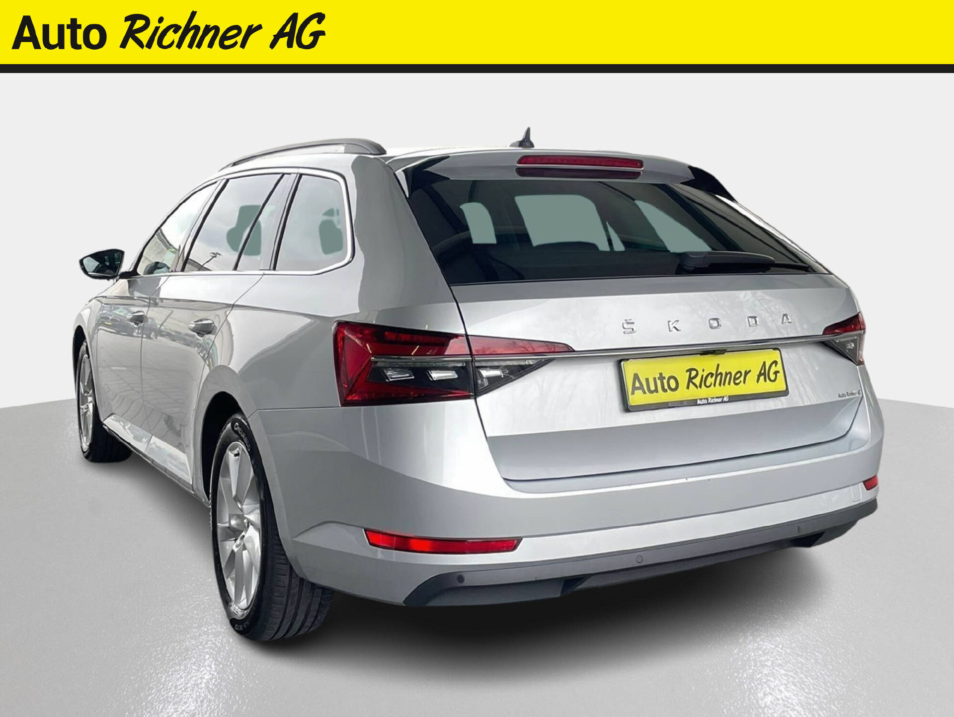 SKODA Superb Combi 2.0 TDI Ambition DSG-image-4