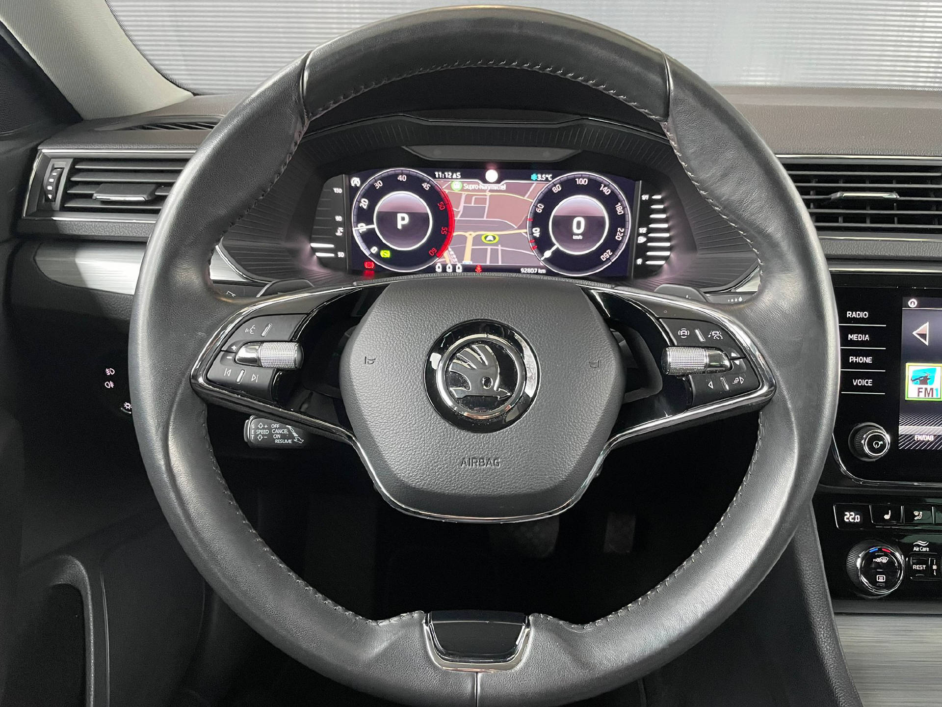 SKODA Superb Combi 2.0 TDI Ambition DSG-image-7
