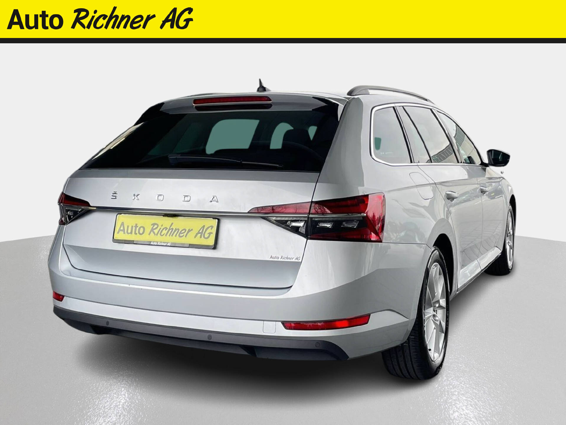 SKODA Superb Combi 2.0 TDI Ambition DSG-image-3