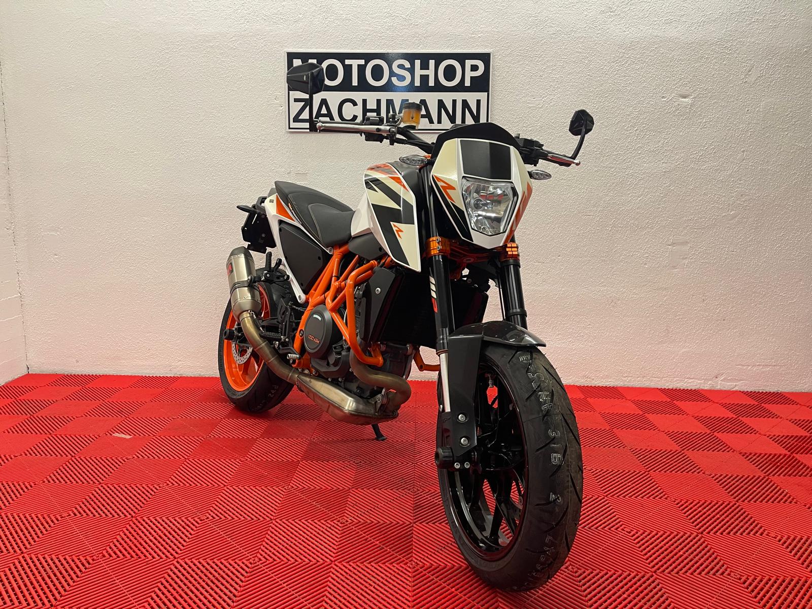 KTM 690 Duke R ABS-showroom-element-2
