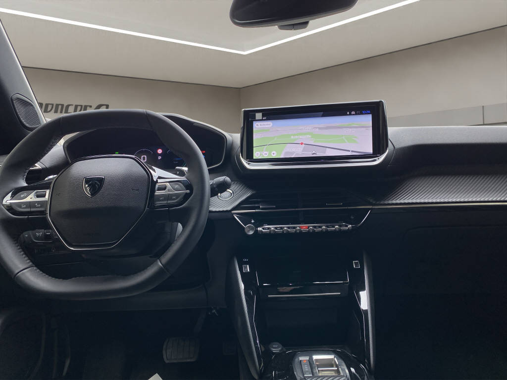 PEUGEOT 2008 Hybrid 145 e-DCS6 Allure Premium-image-7