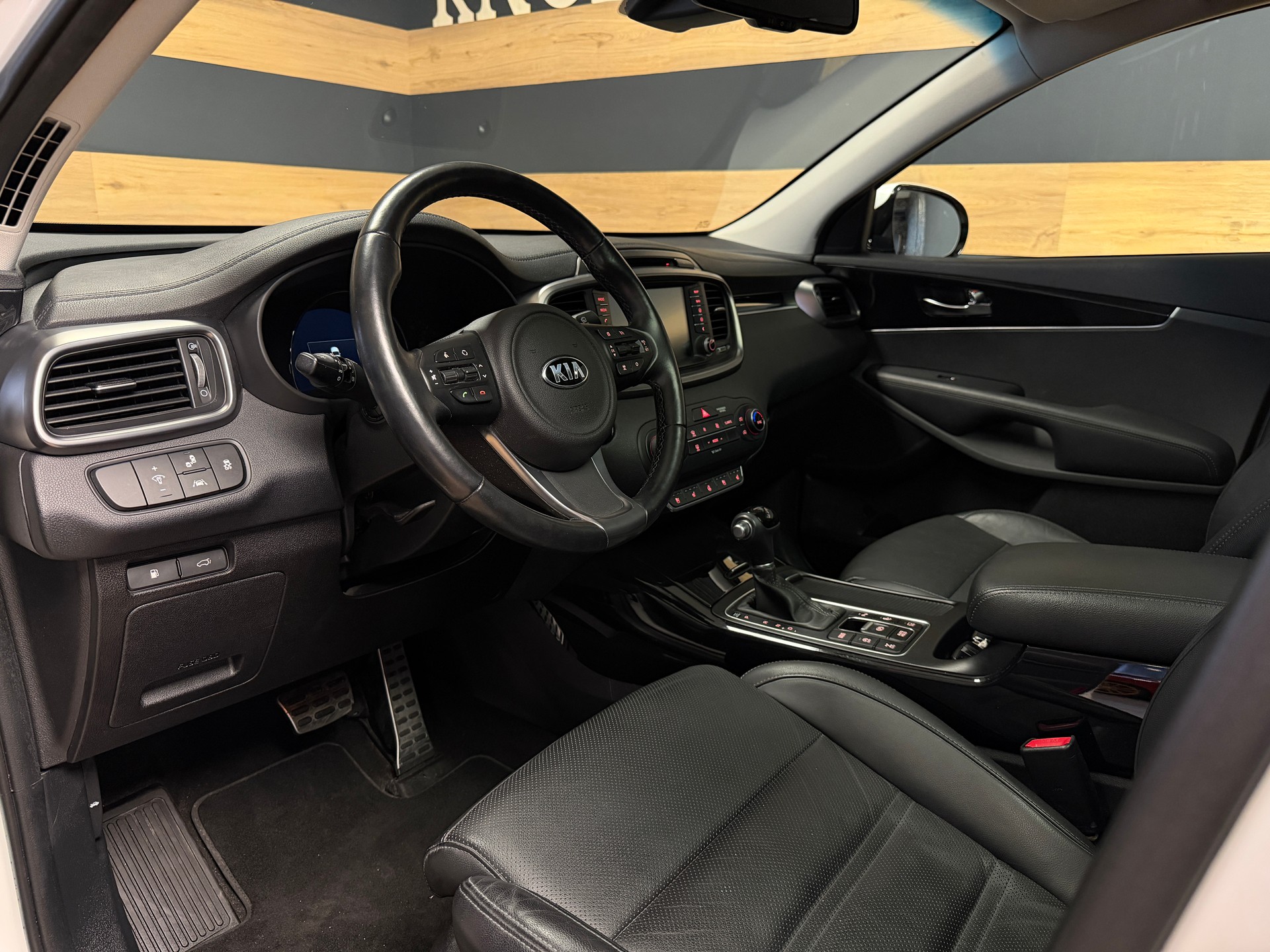 KIA Sorento 2.2 CRDI LX 5P. Automatic-image-14