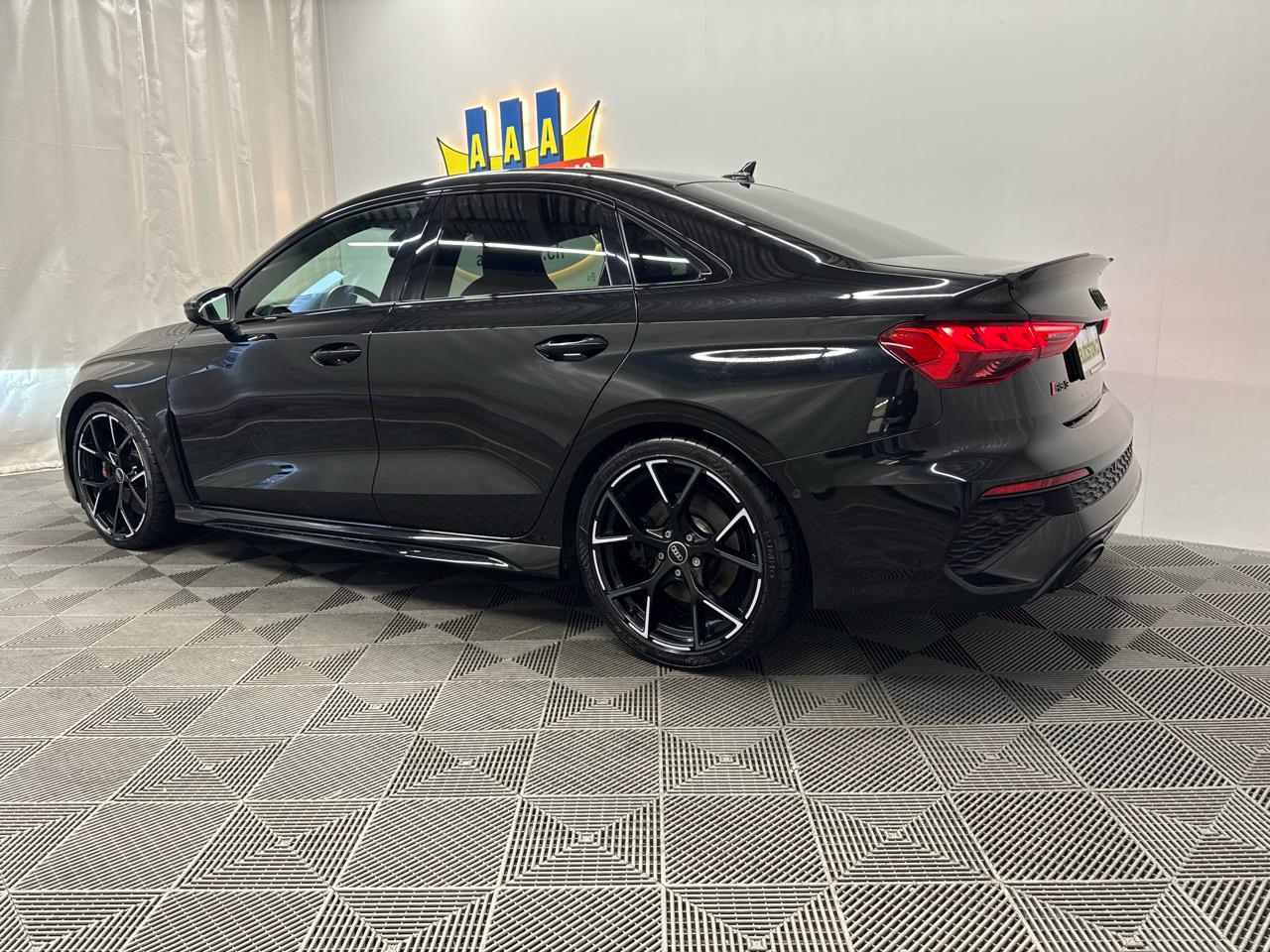 AUDI RS3 Limousine 2.5 TSI quattro S-tronic-image-1