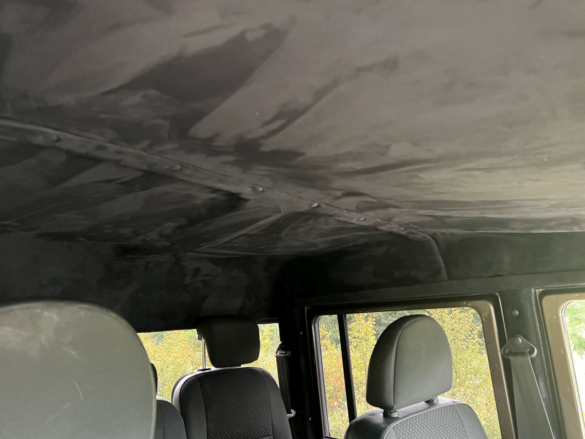 LAND ROVER Defender 130 2.4 Td4 DCPU Avus Portalachsen-image-15