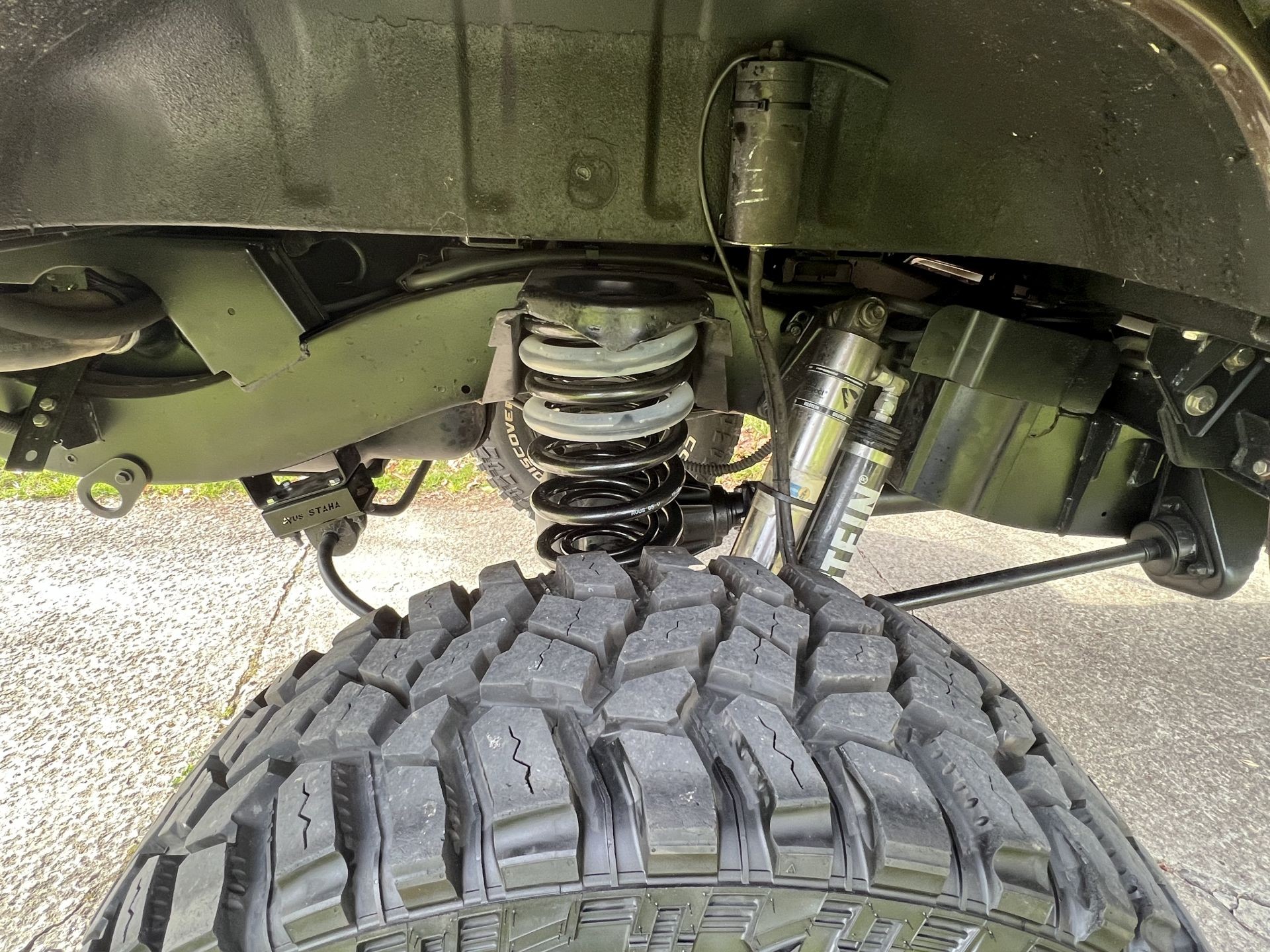 LAND ROVER Defender 130 2.4 Td4 DCPU Avus Portalachsen-image-11