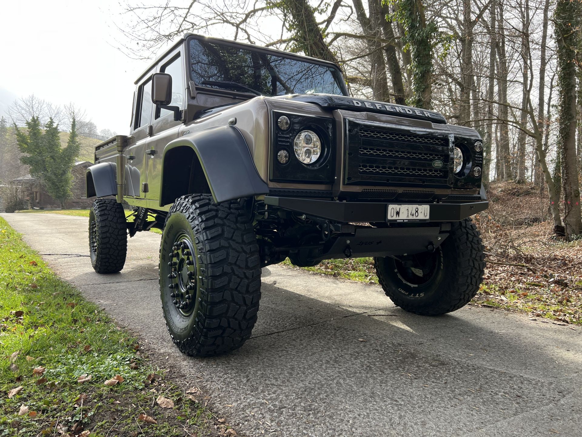 LAND ROVER Defender 130 2.4 Td4 DCPU Avus Portalachsen-image-1