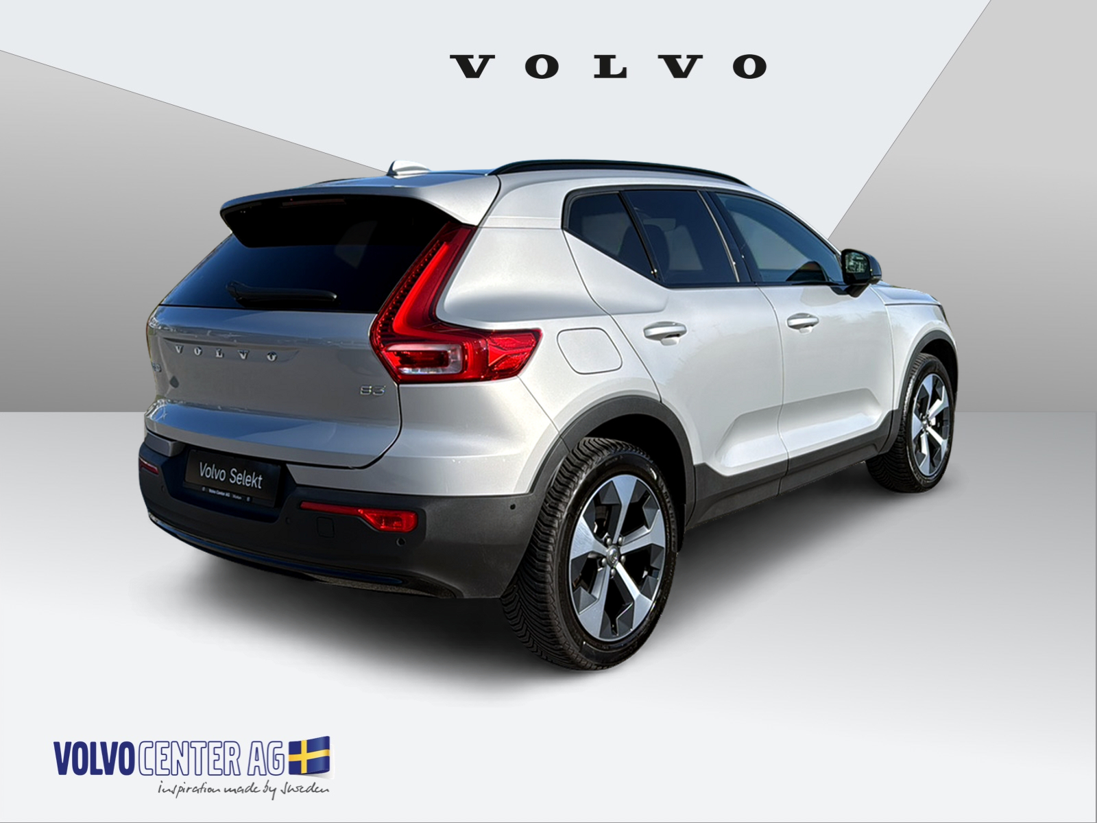 VOLVO XC40 2.0 B3 MH Plus Dark-image-3