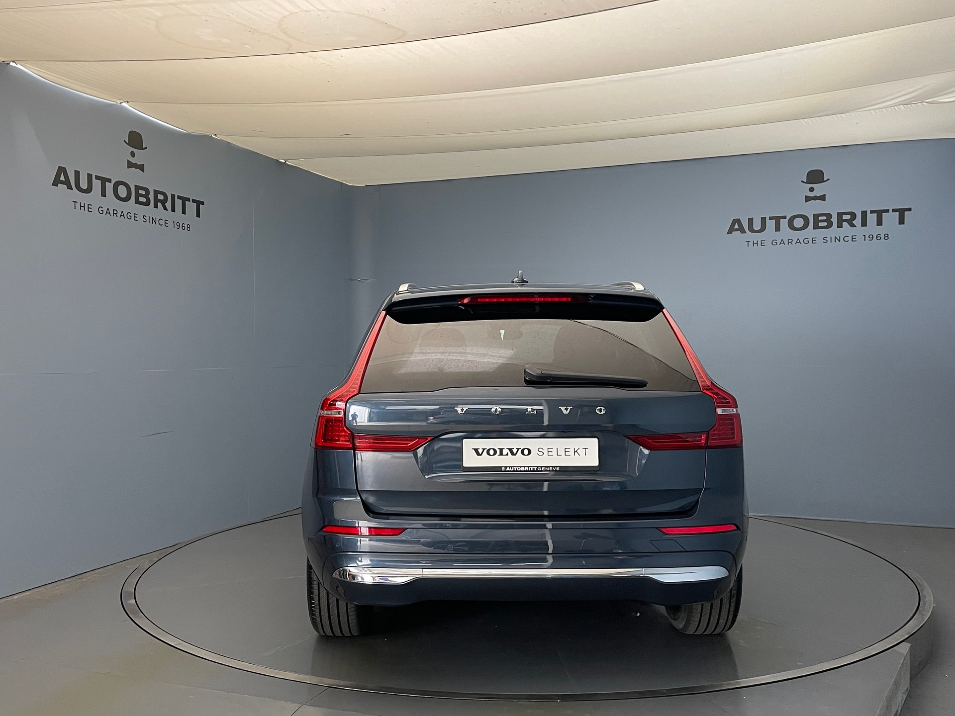 VOLVO XC60 2.0 T8 TE Ultimate Bright eAWD-image-2