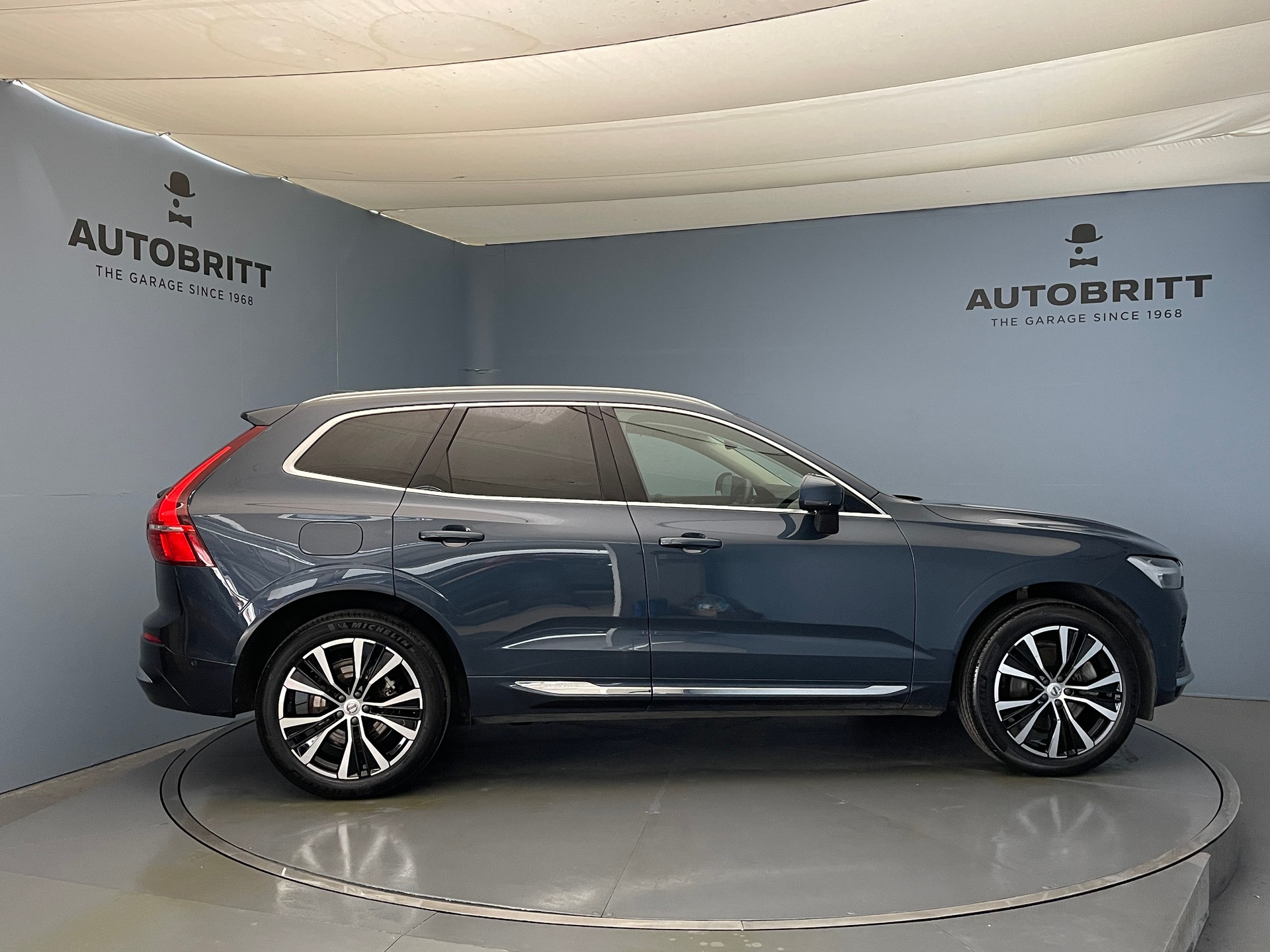 VOLVO XC60 2.0 T8 TE Ultimate Bright eAWD-image-4